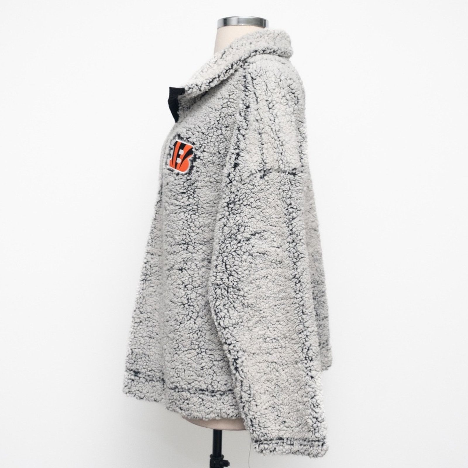 NFL Women's NFL Cincinatti Bangles. Gray Sherpa Pullover Jacket Size XL / US 12-14 / IT 48-50 - 8 Thumbnail