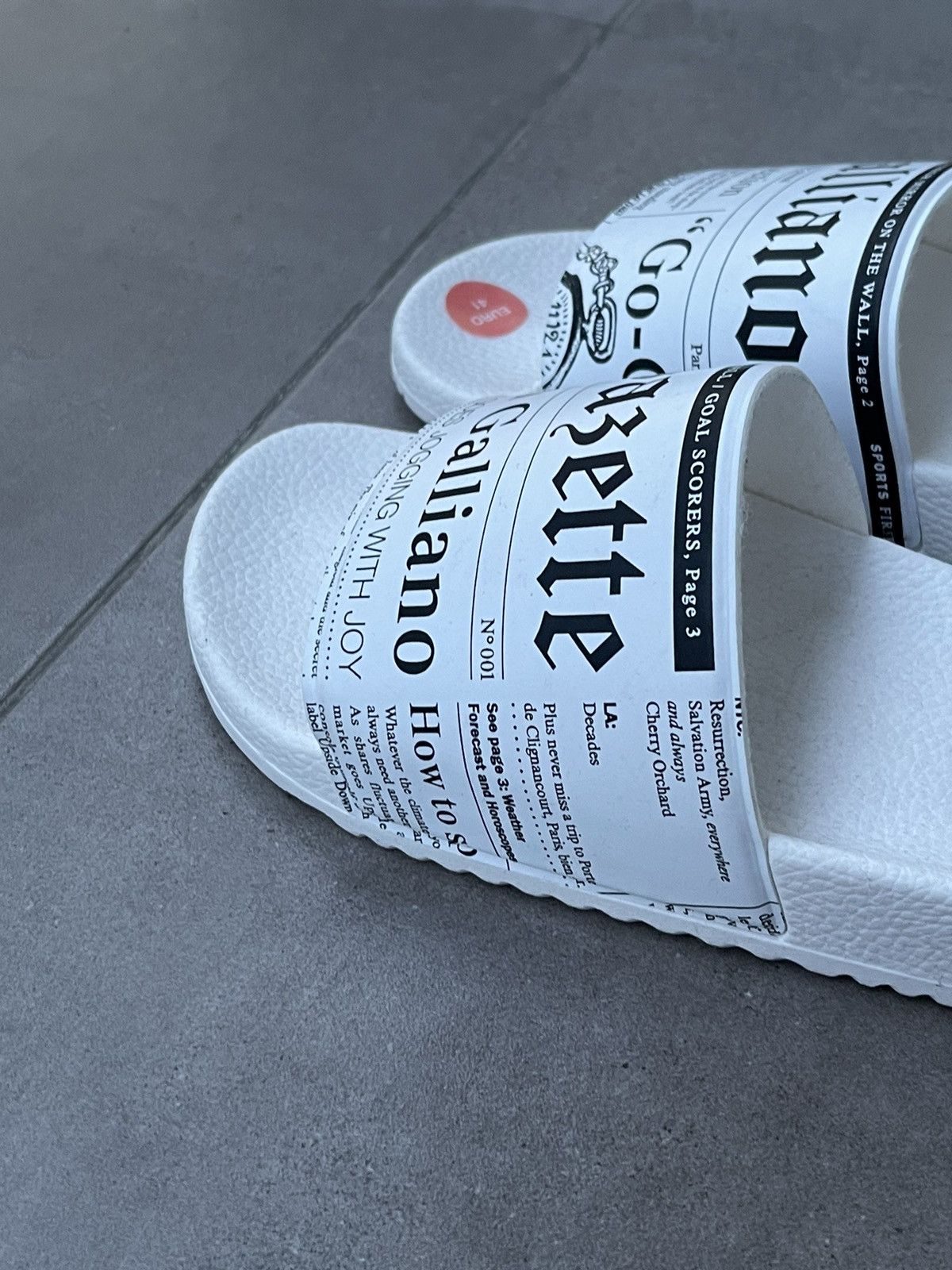 John Galliano !DS! SS22 Galliano Gazette Print White Slip Ons Size US 8 / EU 41 - 7 Thumbnail