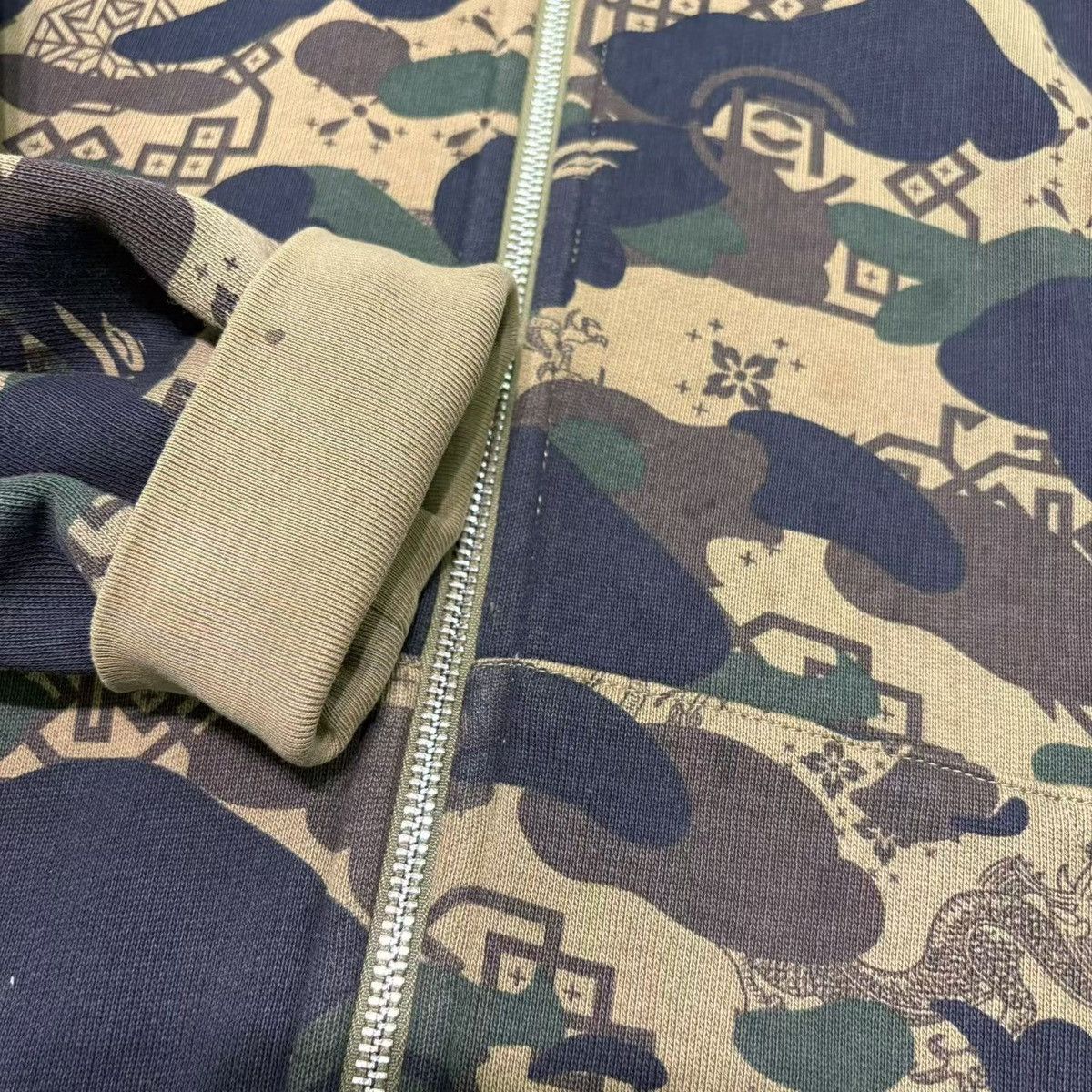 Bape BAPE CAMO LIMITED FULL ZIP HOODIE Size US XL / EU 56 / 4 - 9 Thumbnail