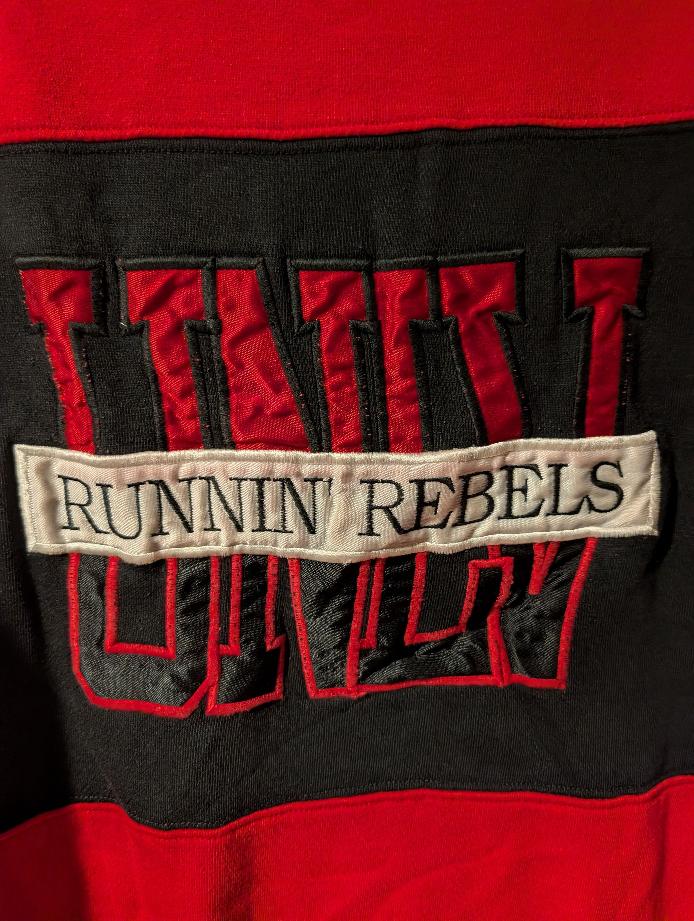 NCAA Vintage UNLV Runnin Rebels Crewneck Mens Crable Sportswear Size US XL / EU 56 / 4 - 2 Thumbnail
