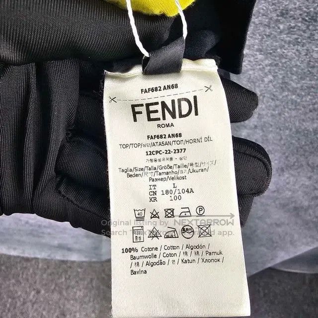 Fendi Fendi Round neck short-sleeve Size US L / EU 52-54 / 3 - 9 Thumbnail