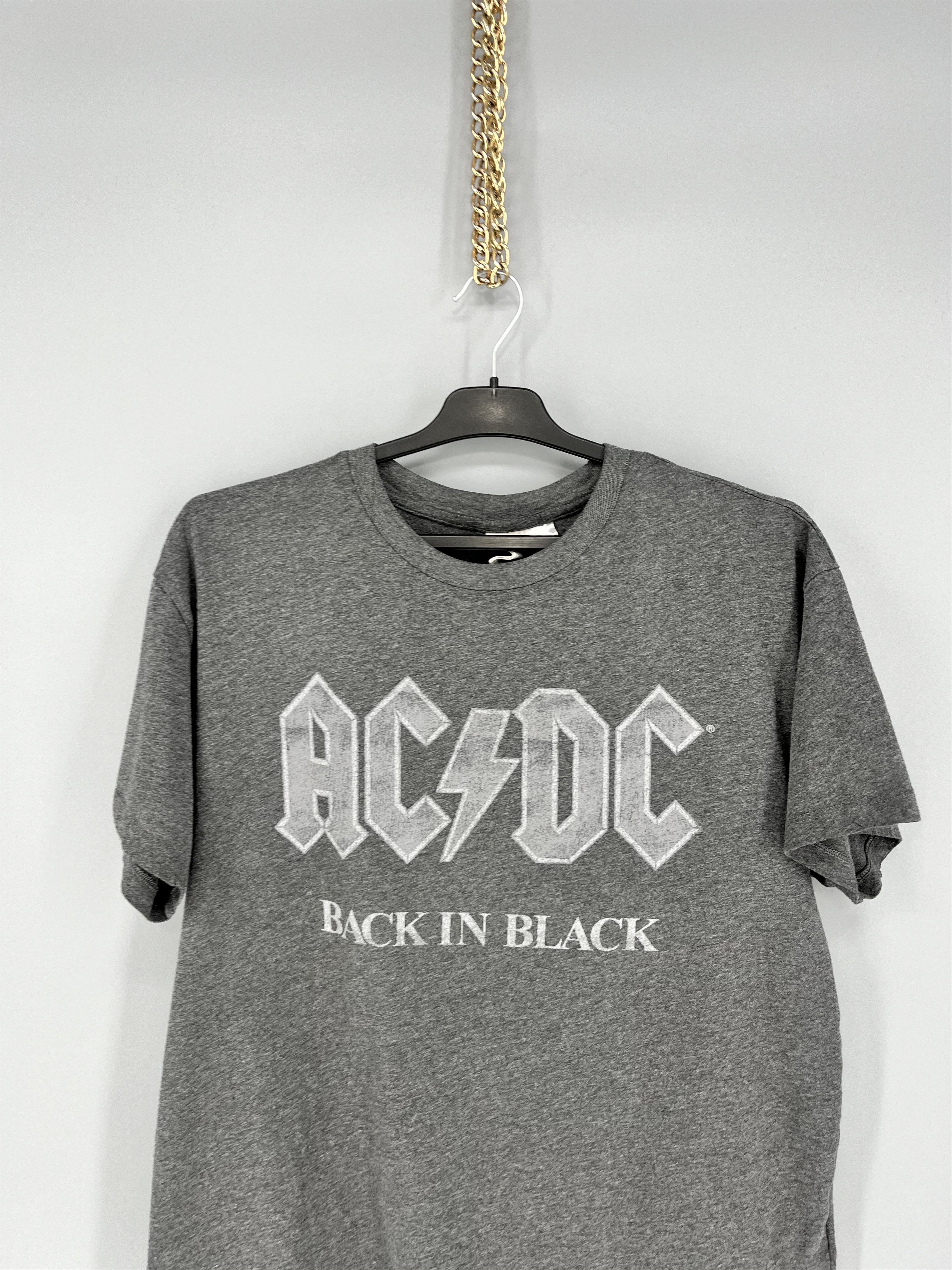 Band Tees Vintage Y2K ACDC "Back in Black" T-Shirt Rock Band Size XL Size US M / EU 48-50 / 2 - 6 Thumbnail
