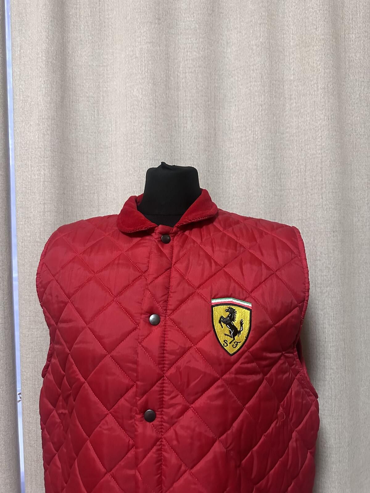 Ferrari Ferrari Vintage 1996 Formula 1 F1 Vest Red Quilted Size US L / EU 52-54 / 3 - 2 Thumbnail