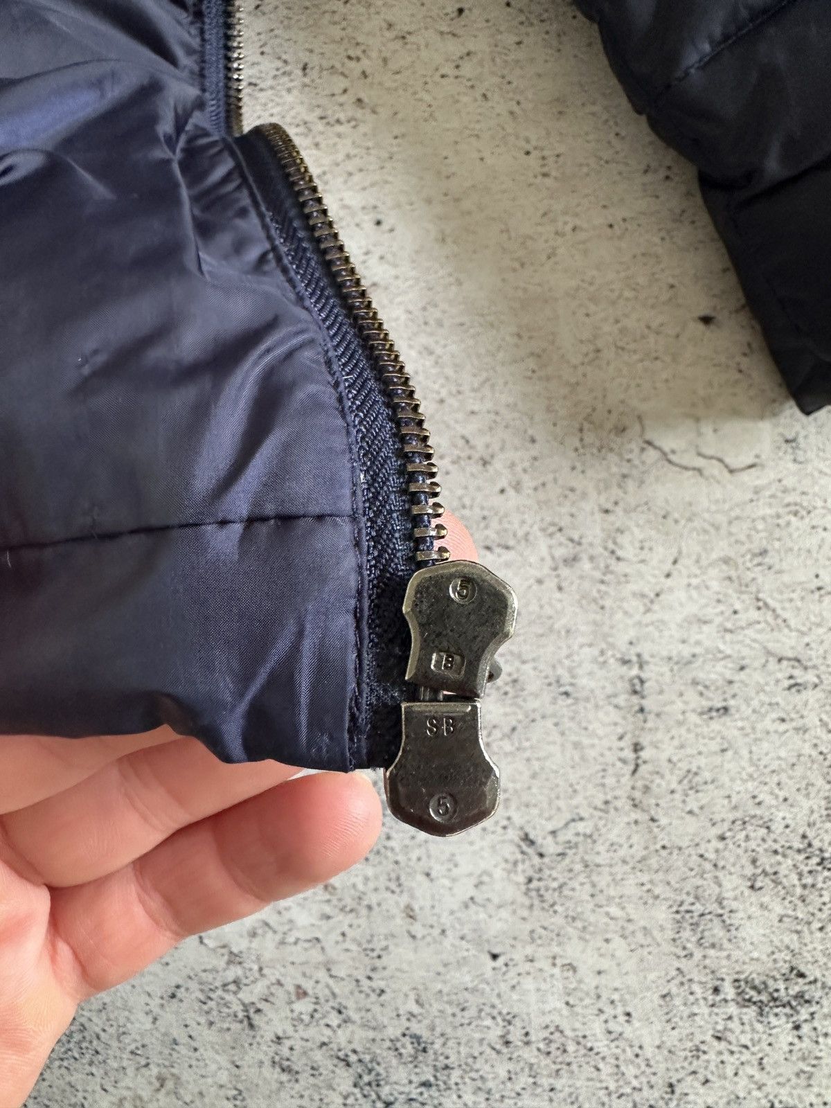 Gerard Darel Gerard Darel Paris Blue Down Jacket With Fur Hood Size 2 Size L / US 10 / IT 46 - 13 Thumbnail