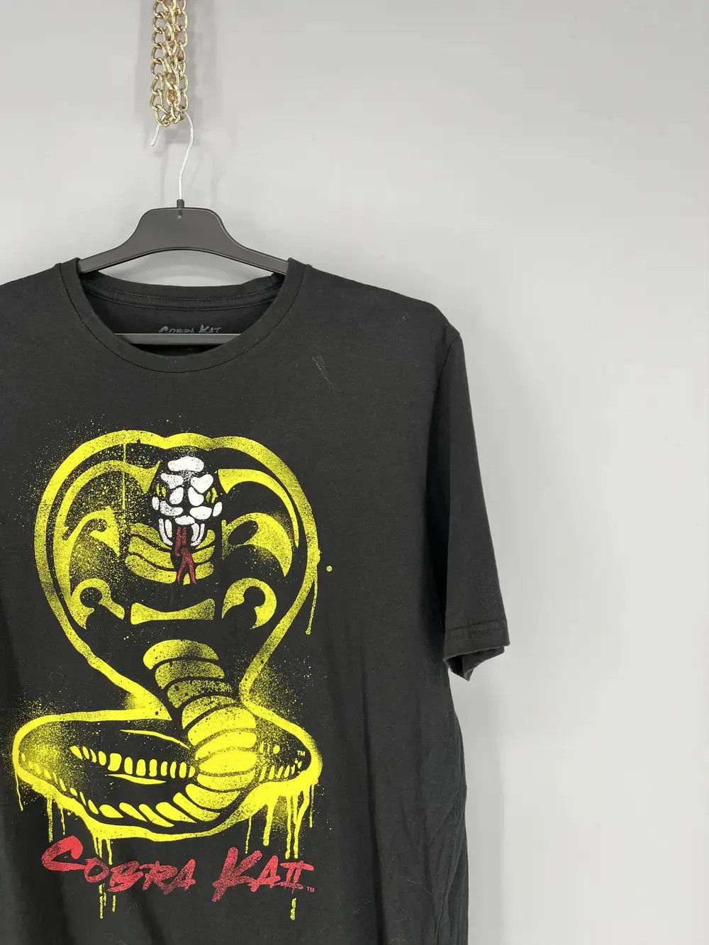 Band Tees Bioworld Cobra Kai Men's Graphic Tee Medium Black Size US M / EU 48-50 / 2 - 5 Thumbnail