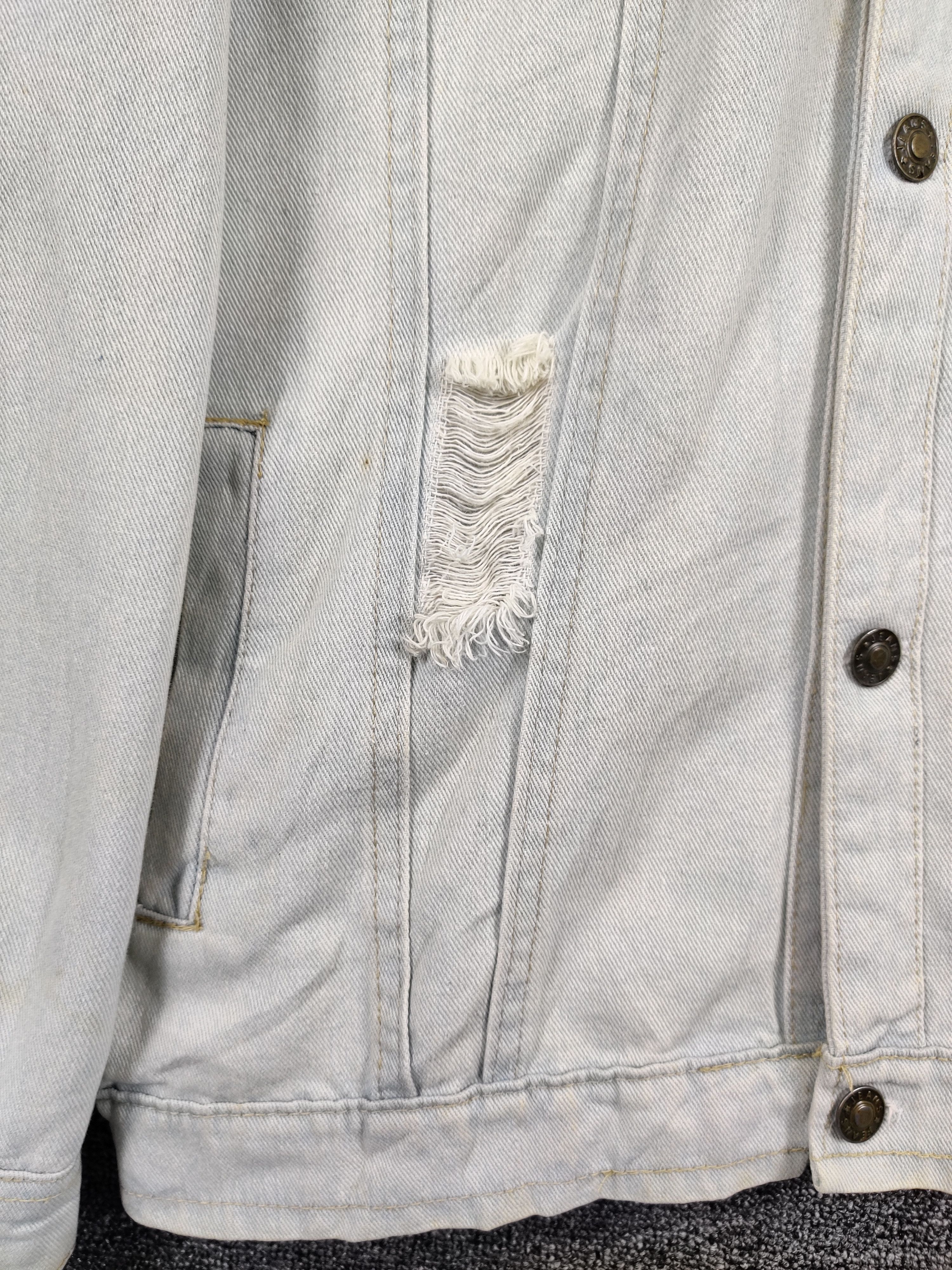 Vintage Vintage Thrashed Mettalica Distressed Denim Jacket Size US XL / EU 56 / 4 - 9 Thumbnail