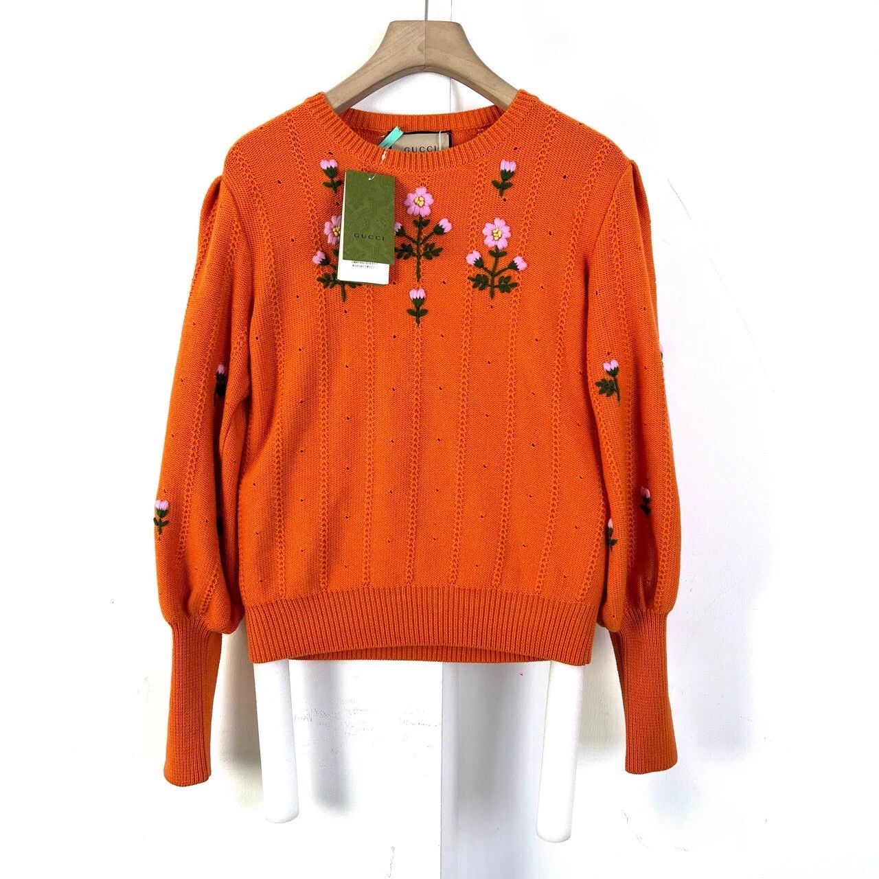 Gucci Gucci Small Flower Embroidery Puff Sleeve Sweater Size M / US 6-8 / IT 42-44 - 1 Thumbnail