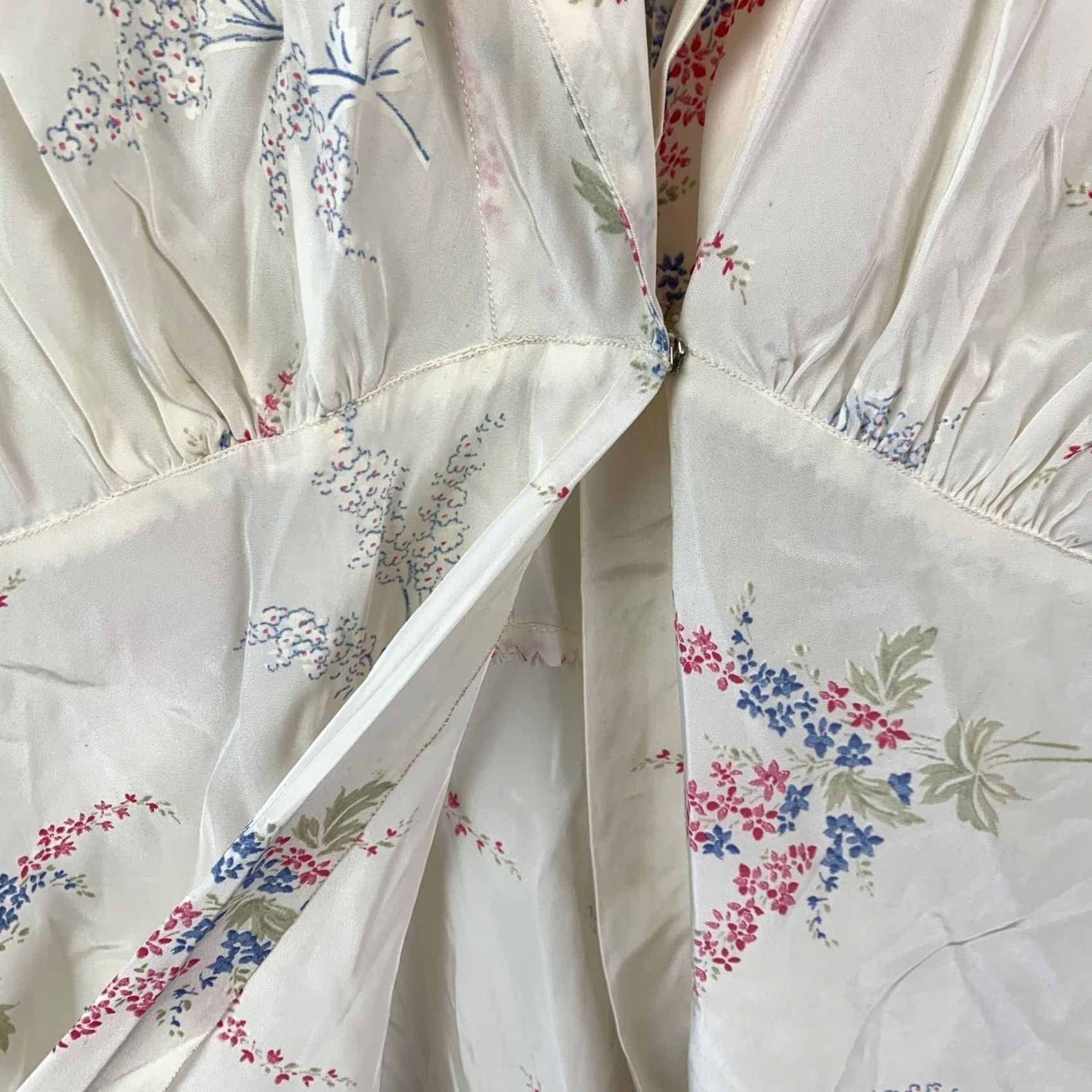 Vintage VINTAGE Corticelli Maxi Dress Women's 34 Cream Floral Rayon 1930s Art Deco 56in Sleeves 7.5in Day/Cocktail Size XXS / US 00 / IT 34 - 6 Thumbnail