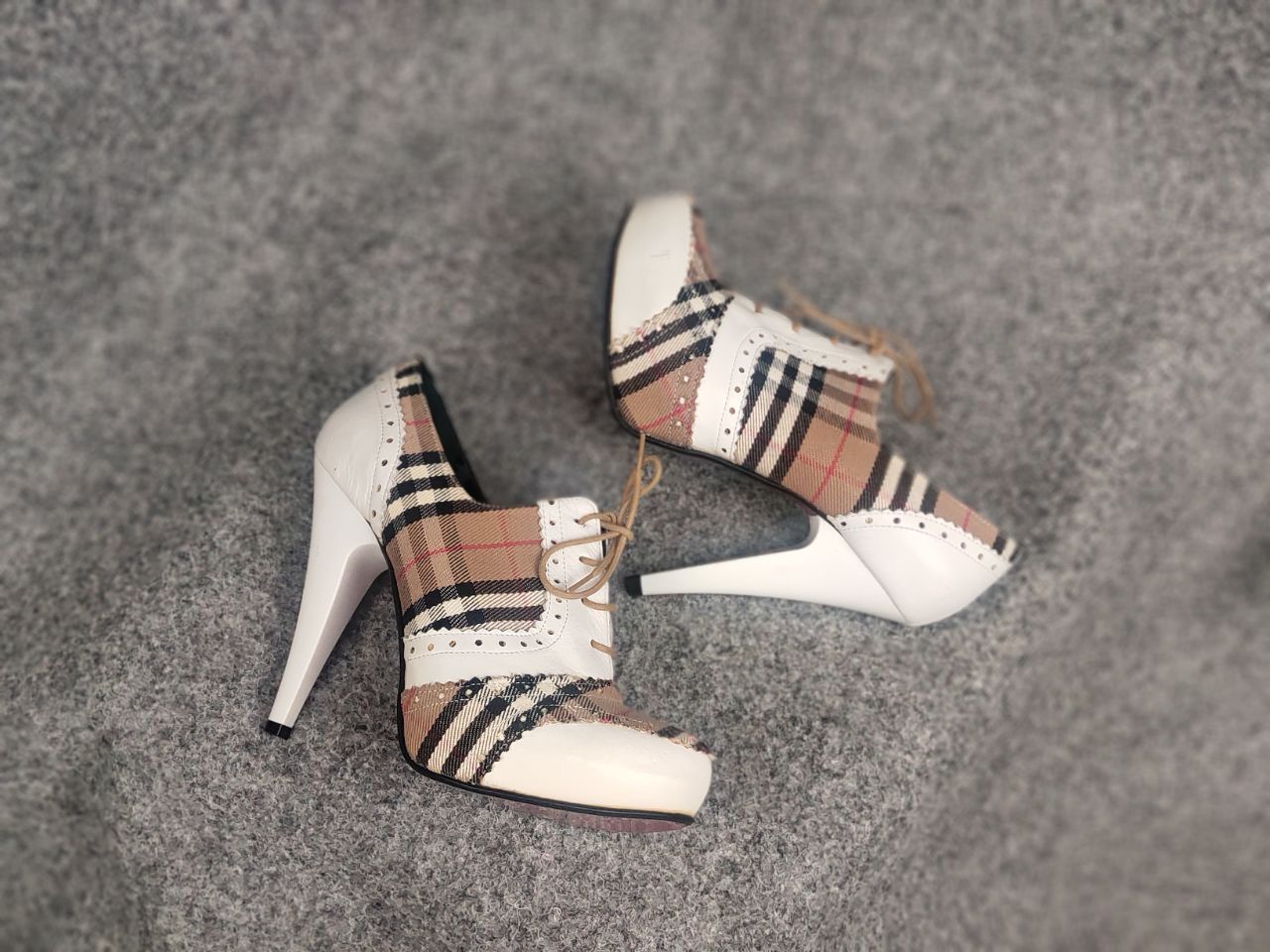 Burberry Vintage Burberry London Nova Check Leather Heels Shoes Y2K Size US 7 / IT 37 - 11 Thumbnail