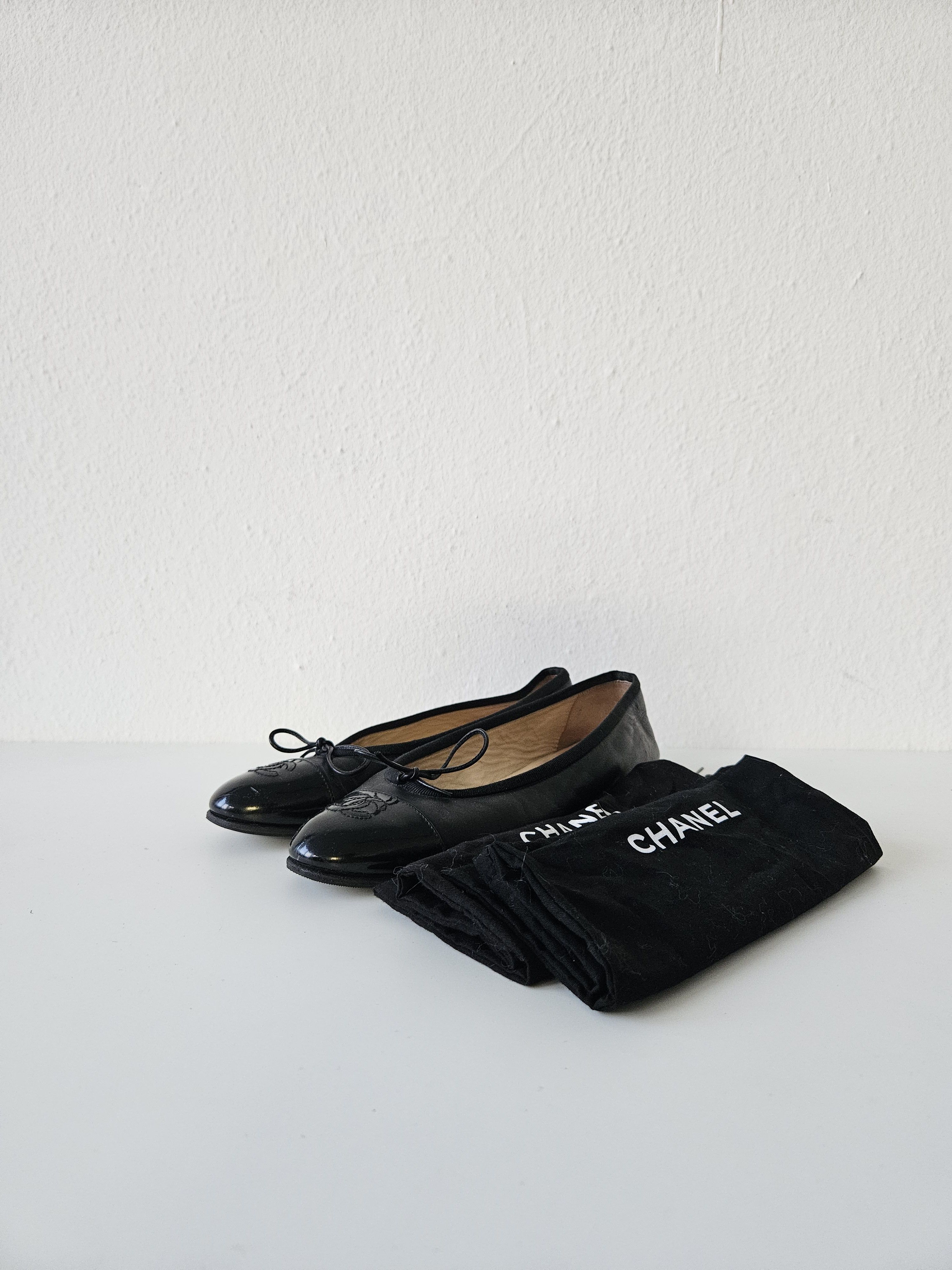 Chanel Vintage Chanel ribbon CC logo ballet flats Size US 7.5 / IT 37.5 - 1 Thumbnail