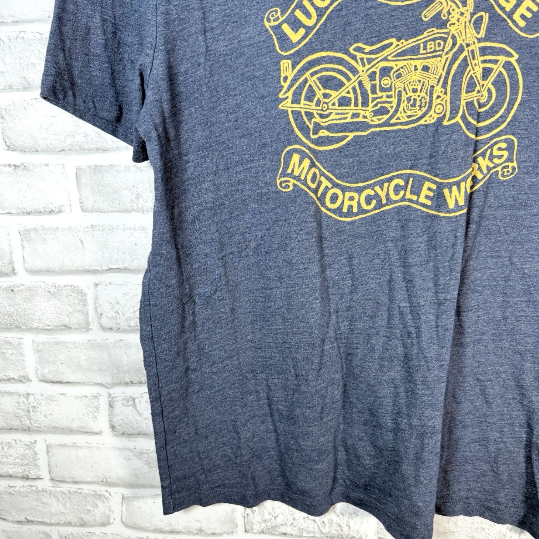 Lucky Brand Lucky Brand Blue Polyester Blend Graphic Tee Mens Size L Size US L / EU 52-54 / 3 - 3 Thumbnail