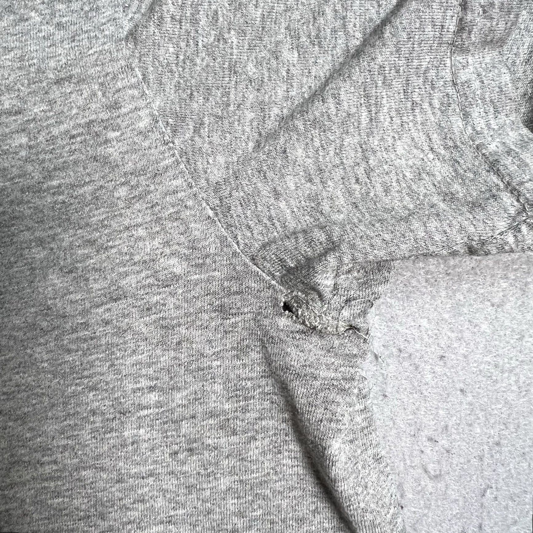 Nike VINTAGE Nike 90s Graphic Tee Shirt Adult XL Gray Sportswear Mens Size US XL / EU 56 / 4 - 7 Thumbnail