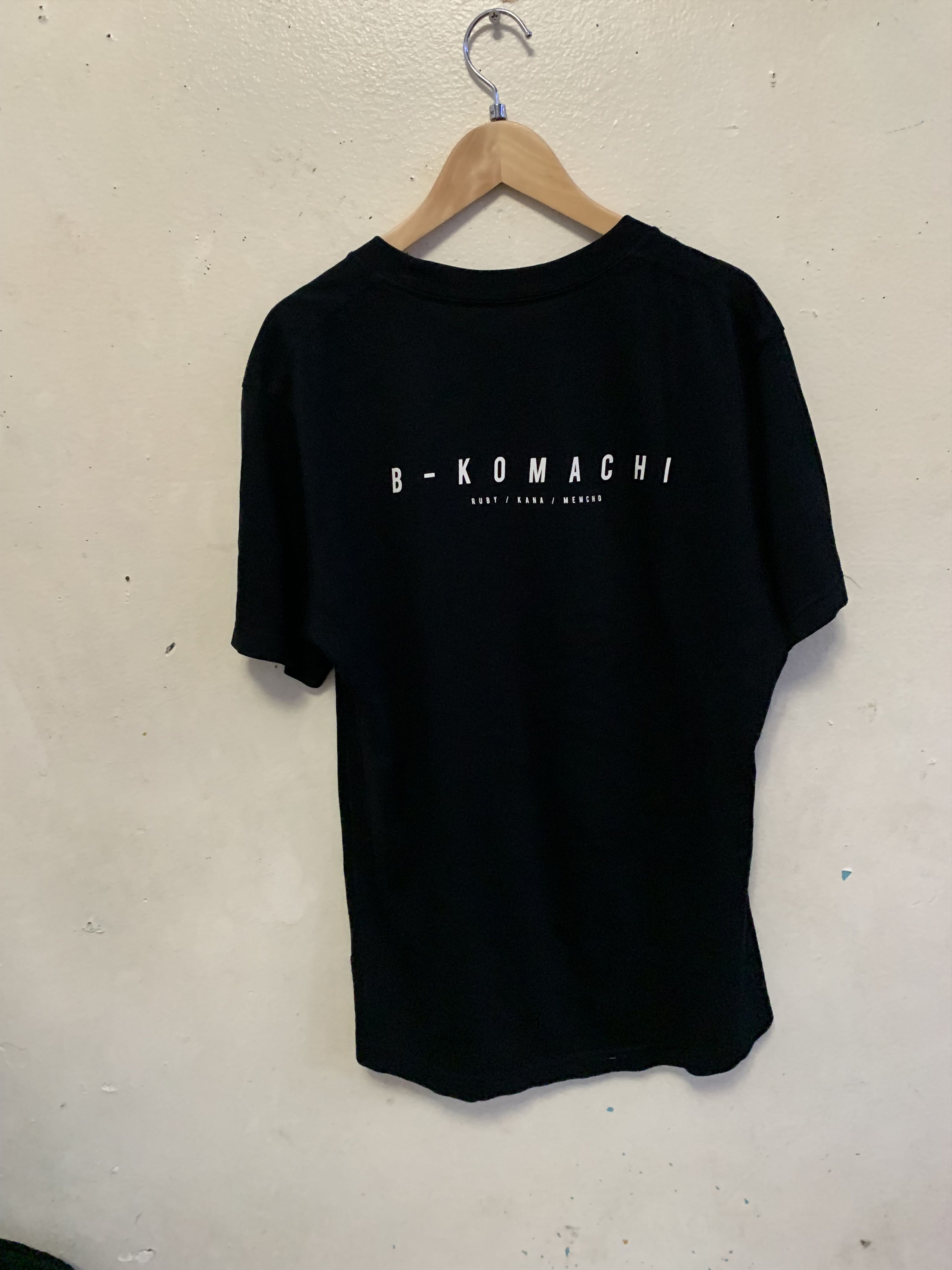 Uniqlo UNIQLO B-Komachi Tee Shirt ⊛ BLACK/PURPLE/PINK/BLUE ⊛ GtyUsd Size US M / EU 48-50 / 2 - 9 Thumbnail