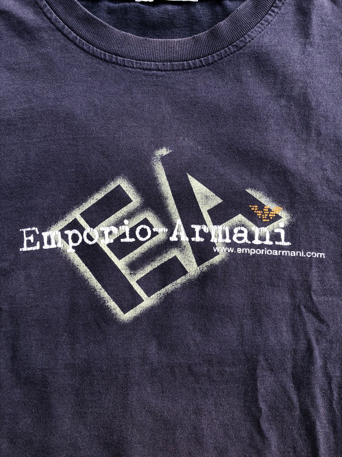 Emporio Armani Vintage 1990’s Emporio Armani Graphic T-Shirt Size US L / EU 52-54 / 3 - 3 Thumbnail