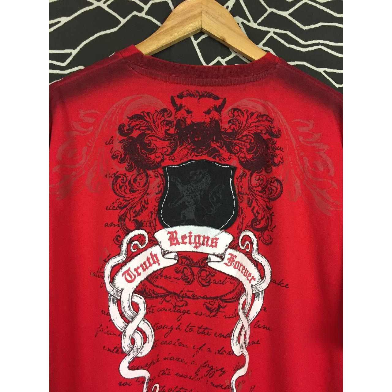 Affliction × Vintage Attitude Gold Reigns Truth Forever Affliction style Tee Size US XL / EU 56 / 4 - 6 Thumbnail