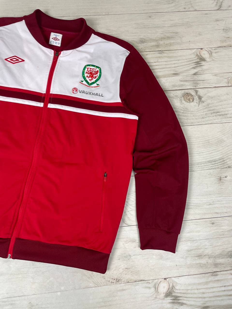 Umbro Umbro Wales 2012 2013 Training Track Top Jacket Football Size US XL / EU 56 / 4 - 4 Thumbnail