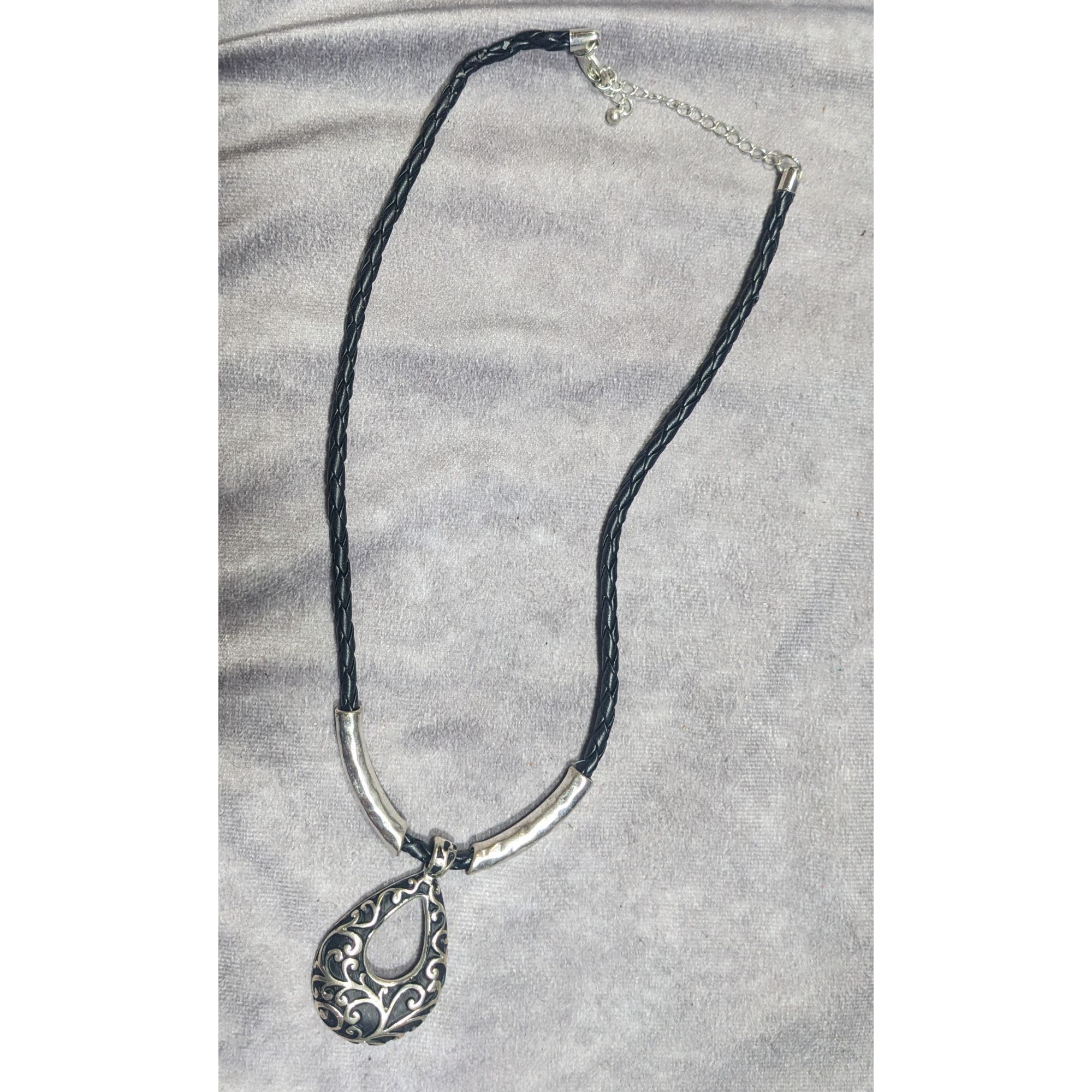 Other Victorian Gothic Floral Scroll Teardrop Black And Silver Ton Size ONE SIZE - 8 Thumbnail
