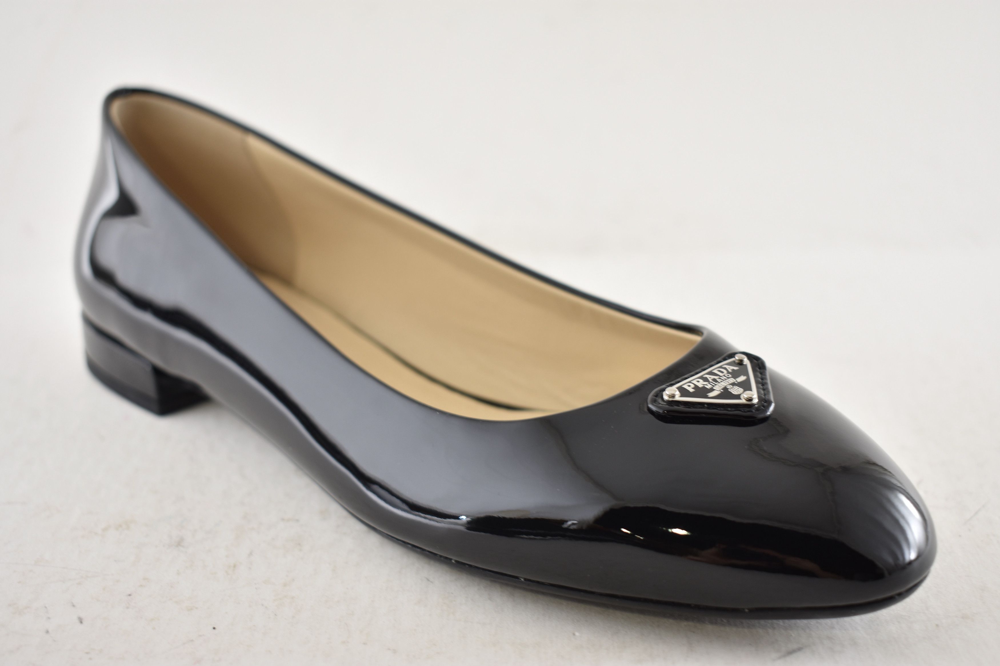Prada Prada Patent Logo Classic Round Ballerina Ballet Flat 39 Size US 9 / IT 39 - 7 Thumbnail