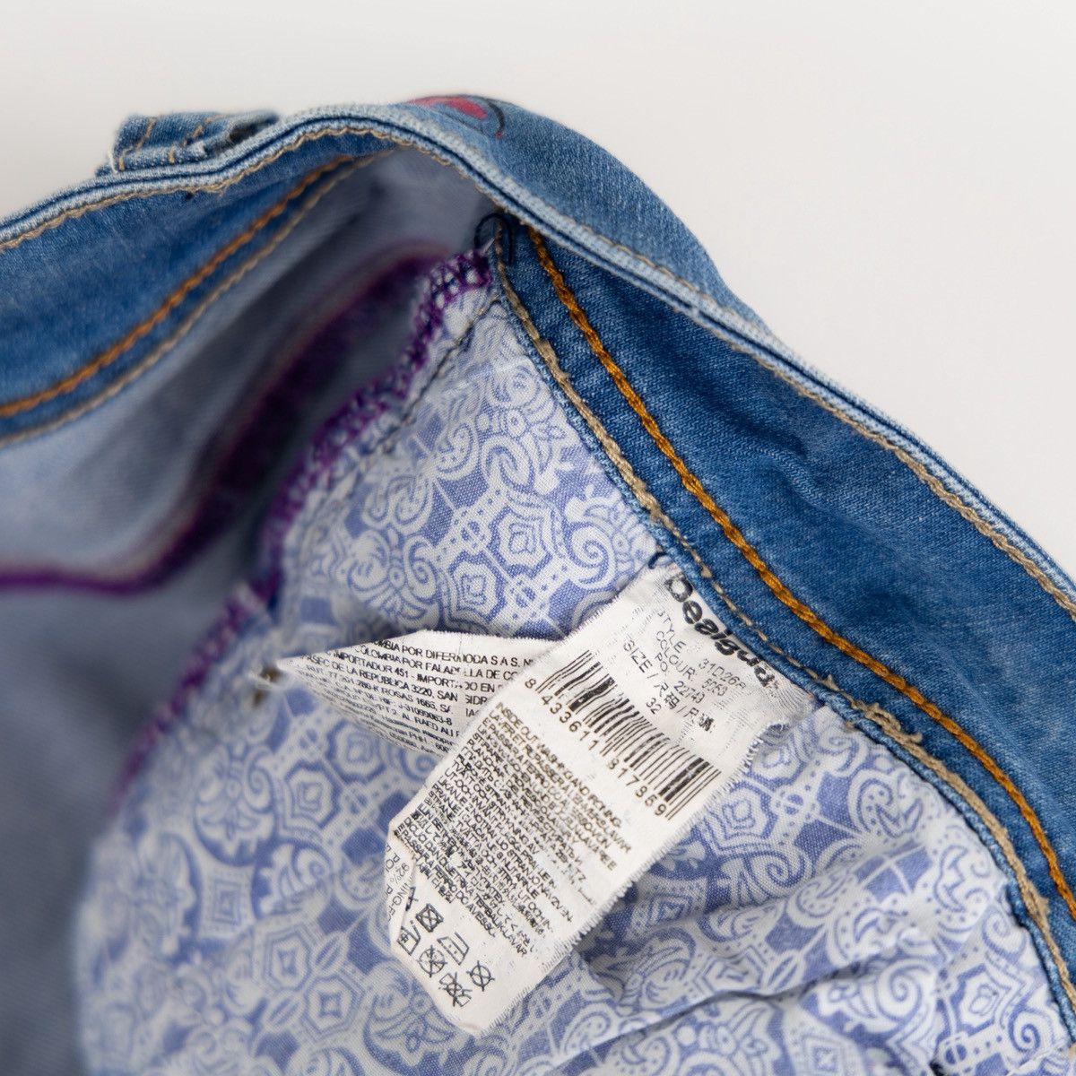 Desigual Desigual Wmns Blue Floral Printed Jeans Straight Fit Stretch Size 32" / US 10 / IT 46 - 7 Thumbnail