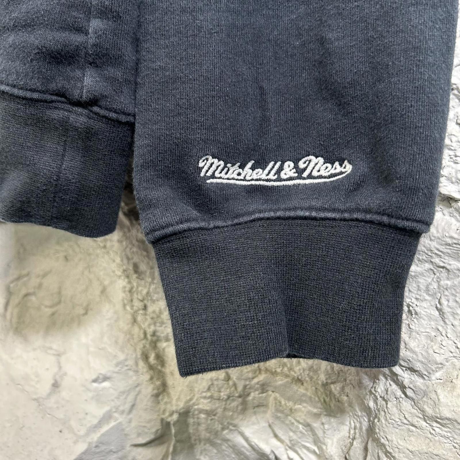 Mitchell & Ness Mitchell & Ness Chicago Blackhawks Crewneck Sweatshirt XL Size US XL / EU 56 / 4 - 5 Thumbnail