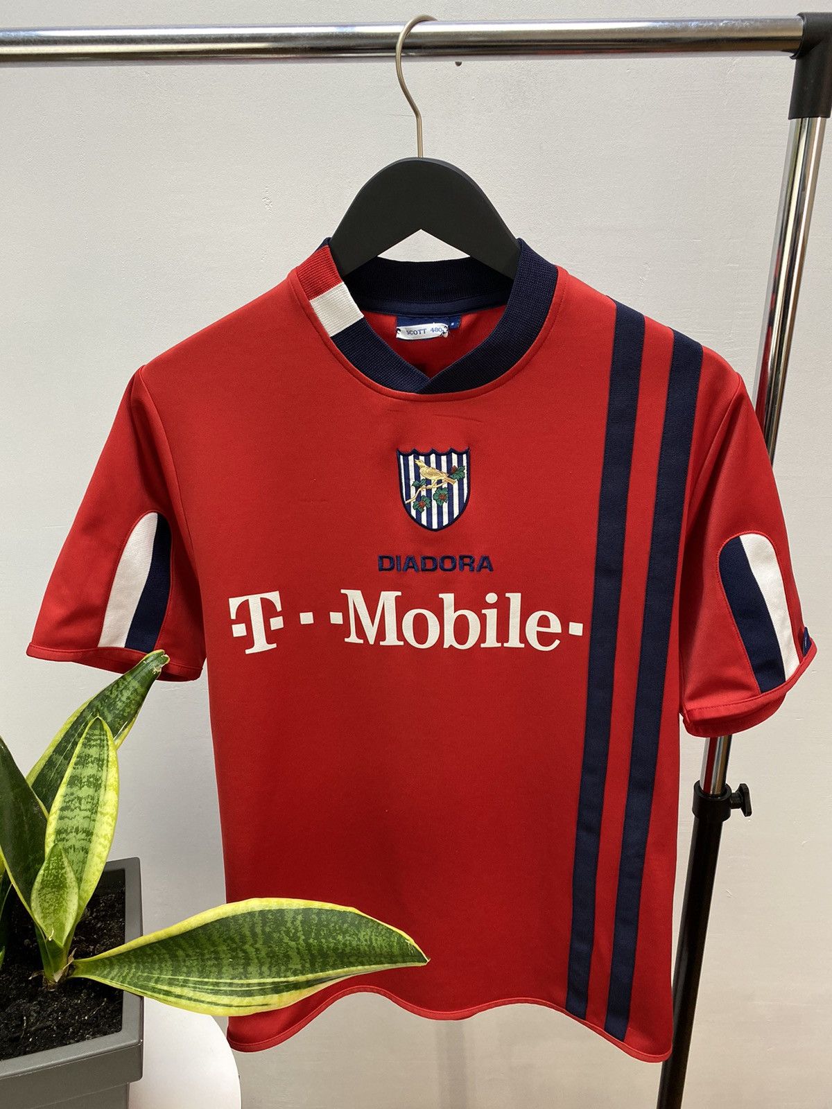 Vintage Diadora West Bromwich Albion #6 Purse Home Soccer Jersey Size US S / EU 44-46 / 1 - 25 Thumbnail
