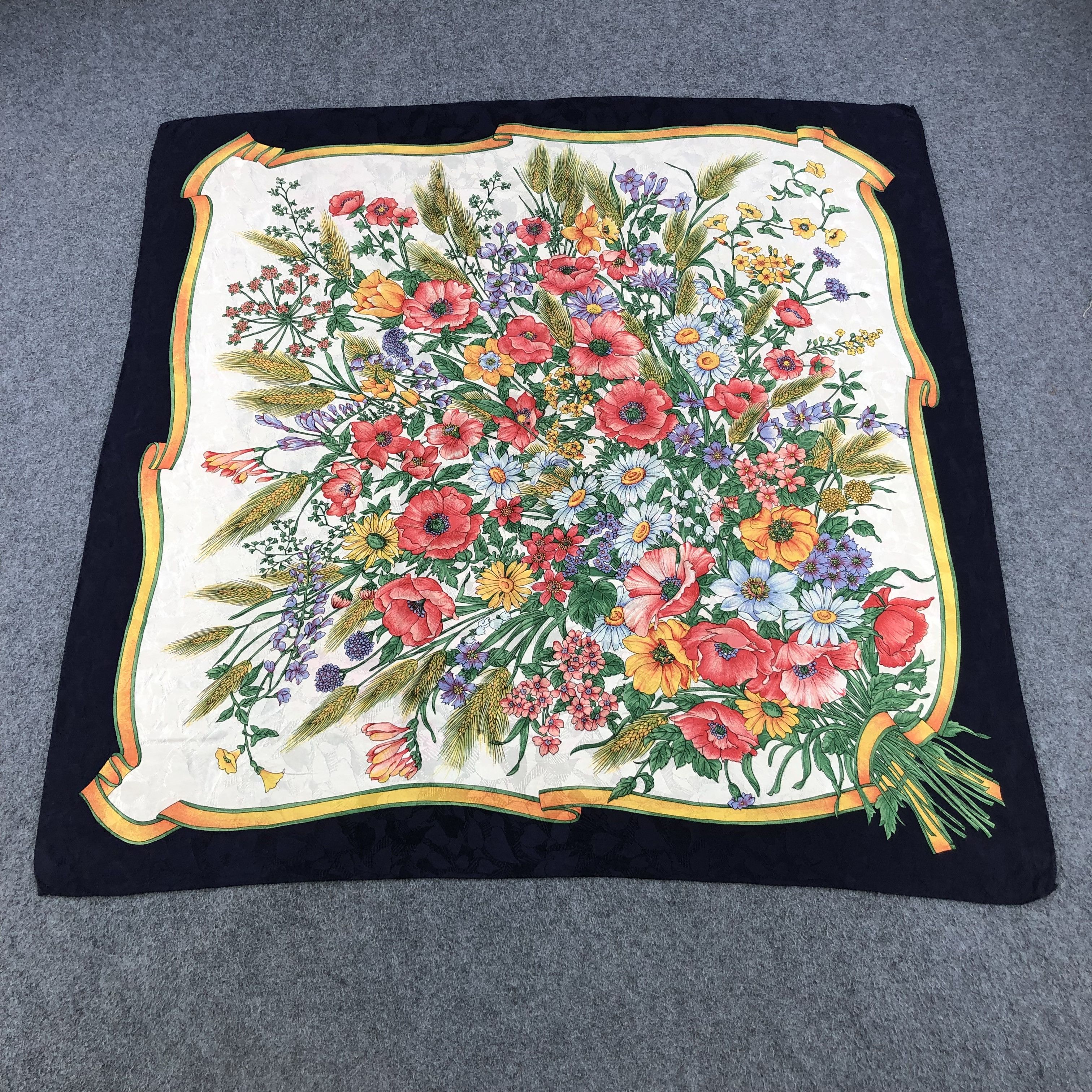 Vintage Vintage Luxury Flower Bouquet Vintage Silk Scarf M314 Size ONE SIZE - 2 Thumbnail