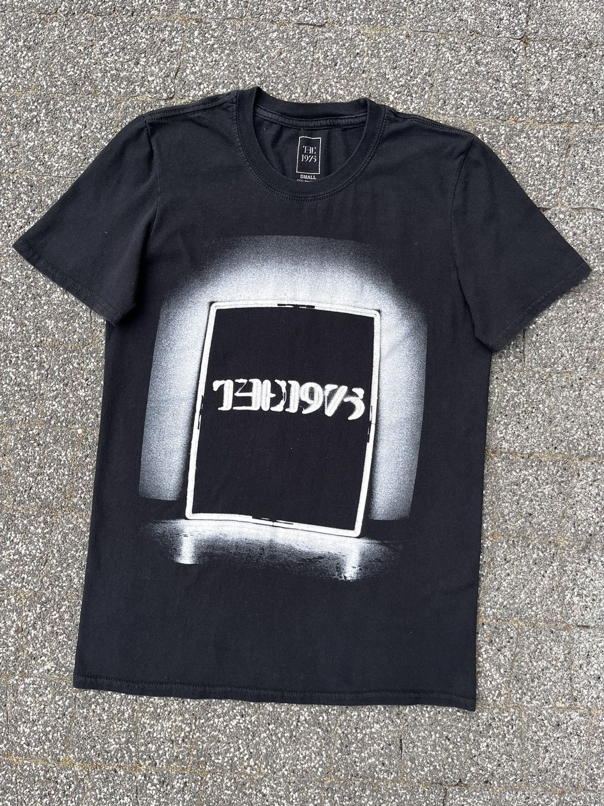 Band Tees × The 1975 × Vintage 🎸 THE 1975 UNITED KINGDOM TOUR 2015 LOVE ME RARE Y2K T SHIRT Size US S / EU 44-46 / 1 - 2 Thumbnail