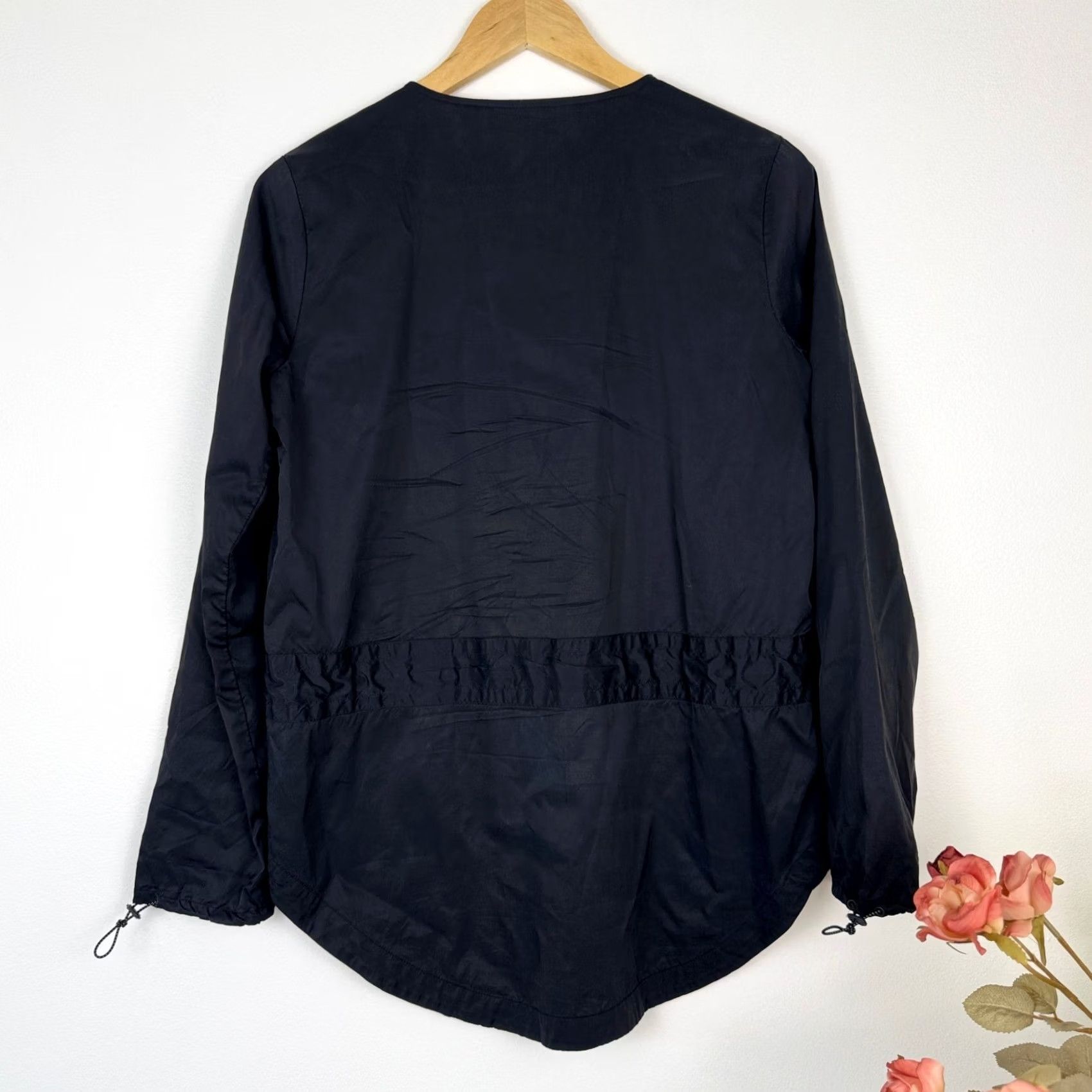 Vintage Derek Lam 10C Athleta Black Top XS Drawstring Waist Long Sleeve Athleisure Size XS / US 0-2 / IT 36-38 - 2 Thumbnail
