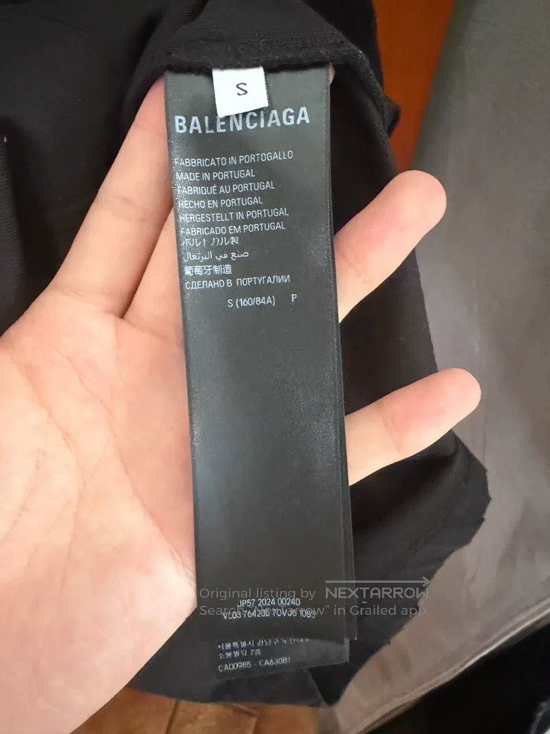 Balenciaga Balenciaga Front and Back Crystal Logo Destroyed Design Sh Size US S / EU 44-46 / 1 - 4 Thumbnail