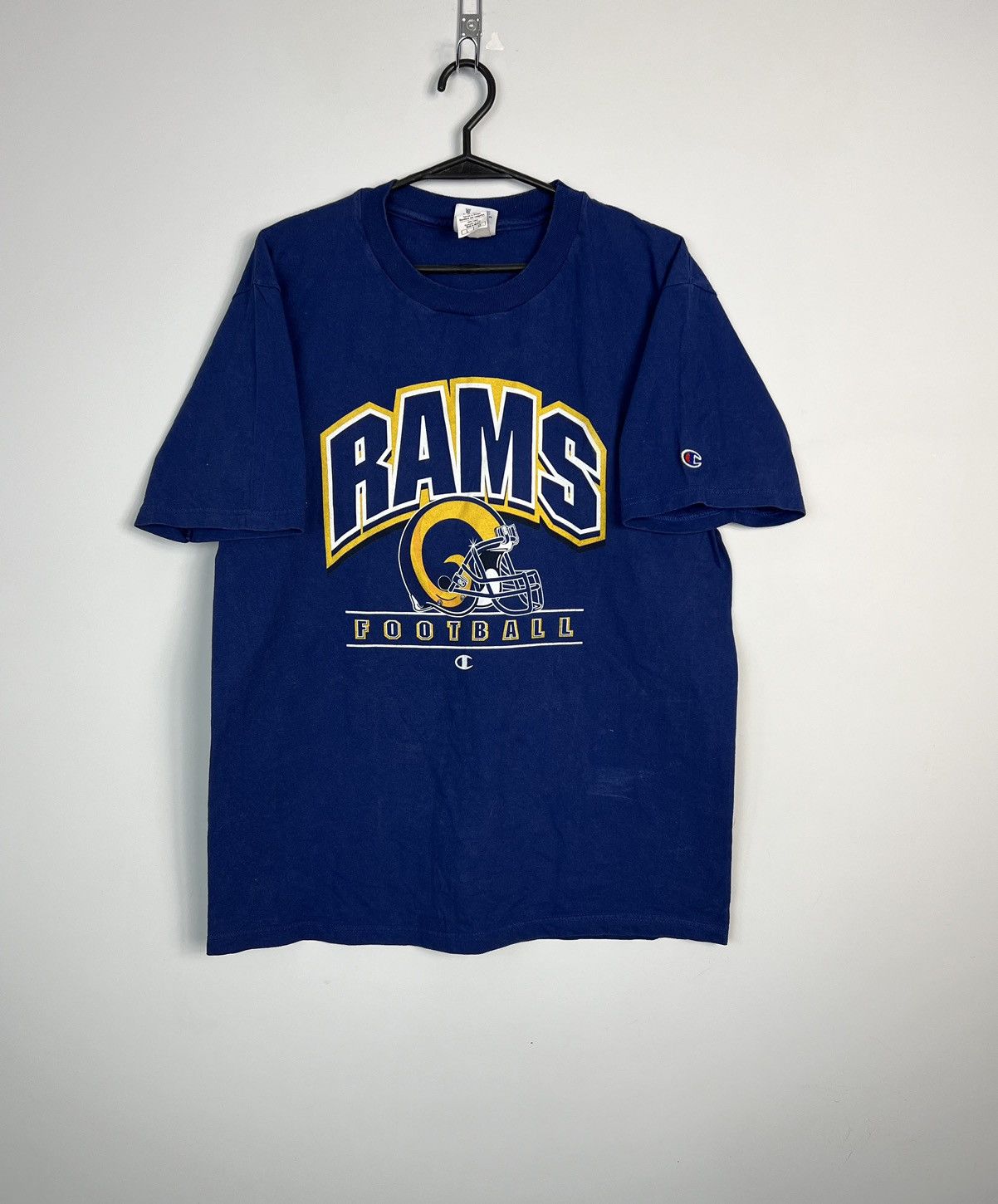 Champion Tshirt Champion Rams Football Rugby Vintage Size US L / EU 52-54 / 3 - 1 Thumbnail