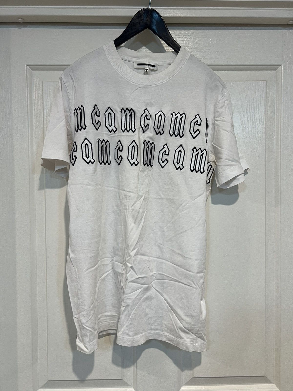 Alexander McQueen × McQ Alexander McQueen McQ Alexander McQueen Gothic Font Tee Size US L / EU 52-54 / 3 - 1 Thumbnail