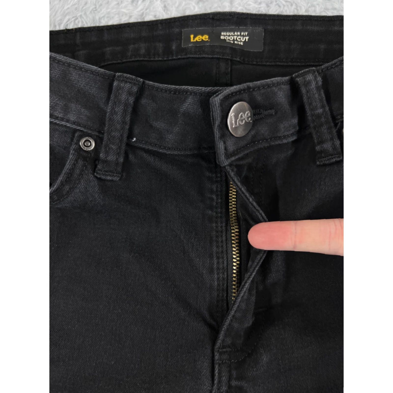Lee Lee Jeans Women Bootcut 10 Black Denim Regular Cotton 30x30 Distressed Zip 5-Pocket Southwestern Cowboy Designer Lee Size 32" / US 10 / IT 46 - 5 Thumbnail
