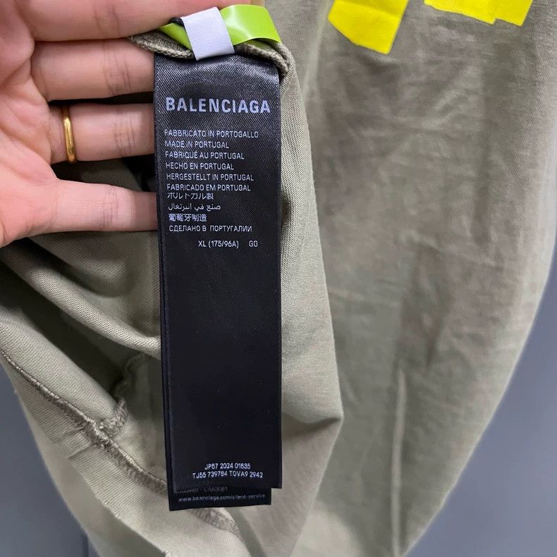 Balenciaga Balenciaga Washing to make old tape logo short sleeves Size US XL / EU 56 / 4 - 4 Thumbnail