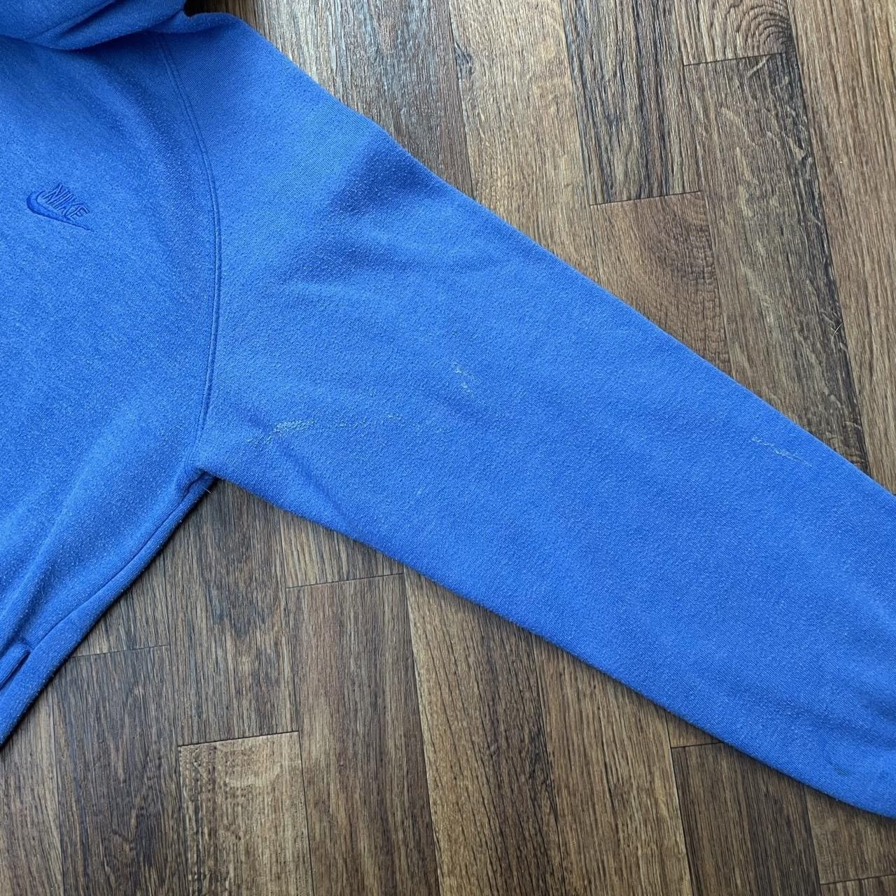 Nike Vintage Nike Hoodie 90s Embroidered Logo Size Medium Rare Size US M / EU 48-50 / 2 - 5 Thumbnail
