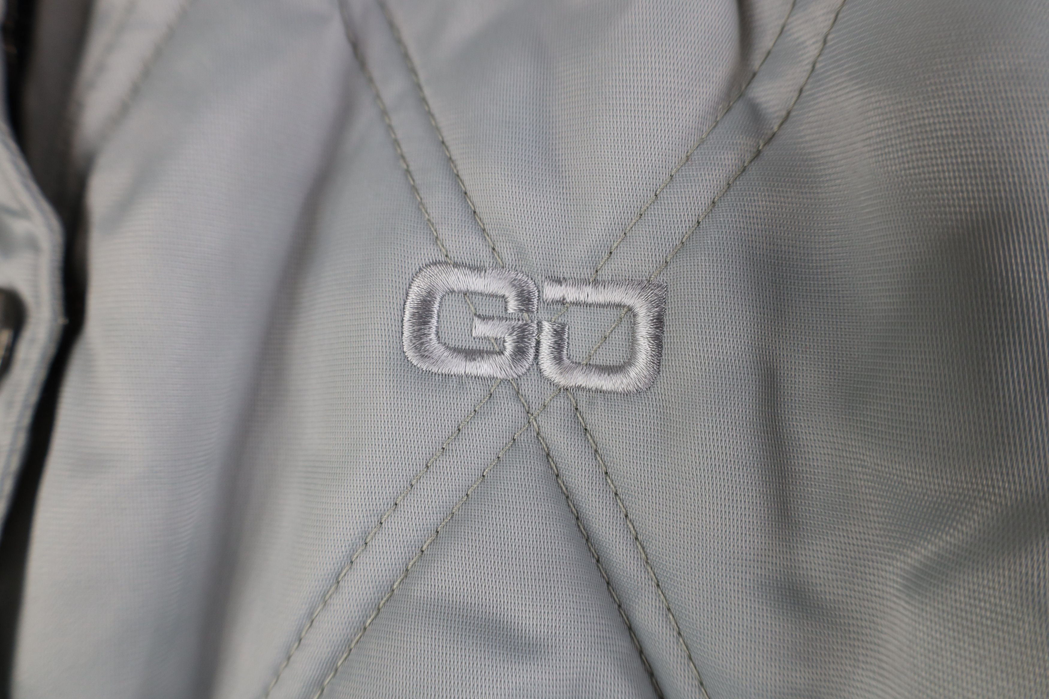 Guess Vintage 90s Y2K Guess Cropped Quilted Puffer Jacket Silver Size S / US 4 / IT 40 - 4 Thumbnail