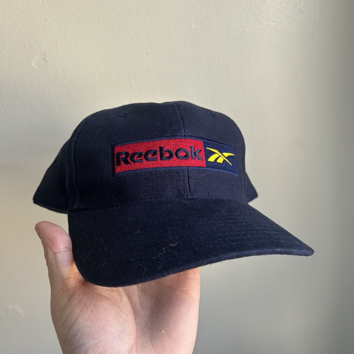 Reebok 90s Y2k Classic Vector Logo FLOCKED CANVAS SNAPBACK CAP NAVY Size ONE SIZE - 2 Thumbnail