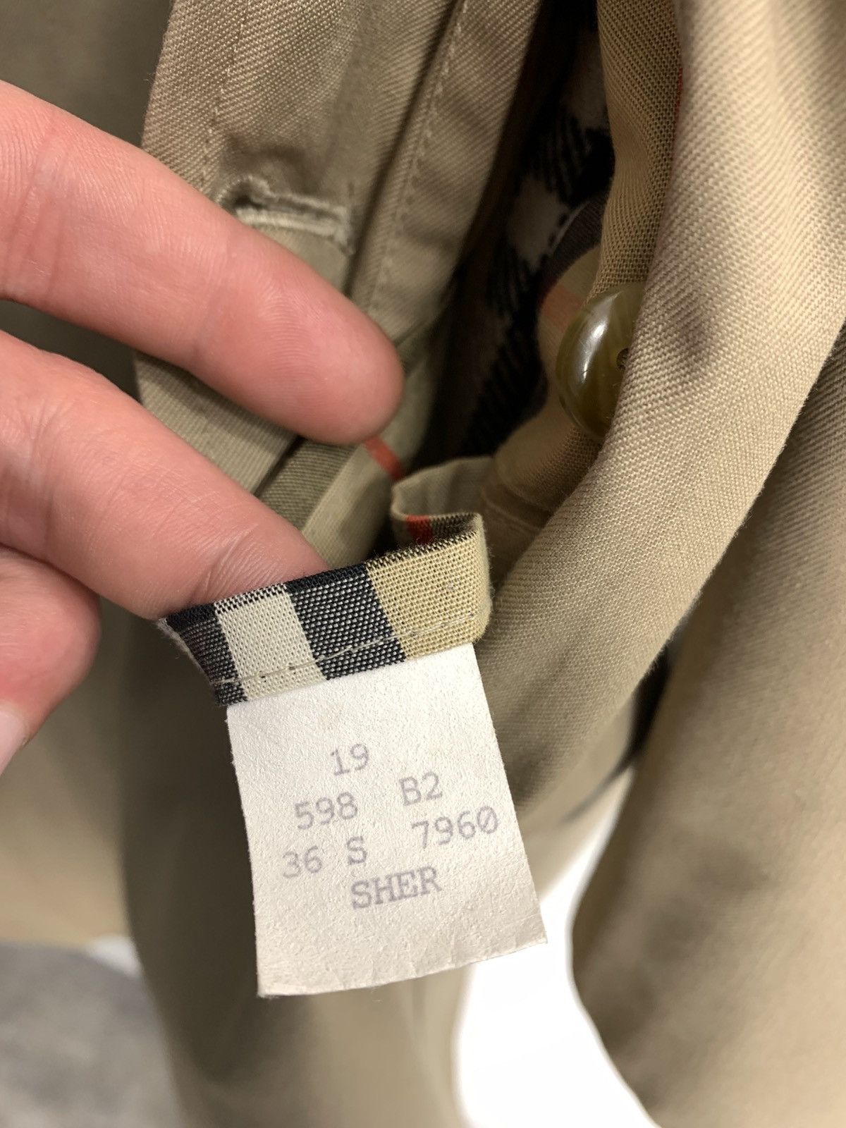 Burberry × Vintage Burberry Vintage Beige Trench Coat M/L Size Size US M / EU 48-50 / 2 - 22 Thumbnail
