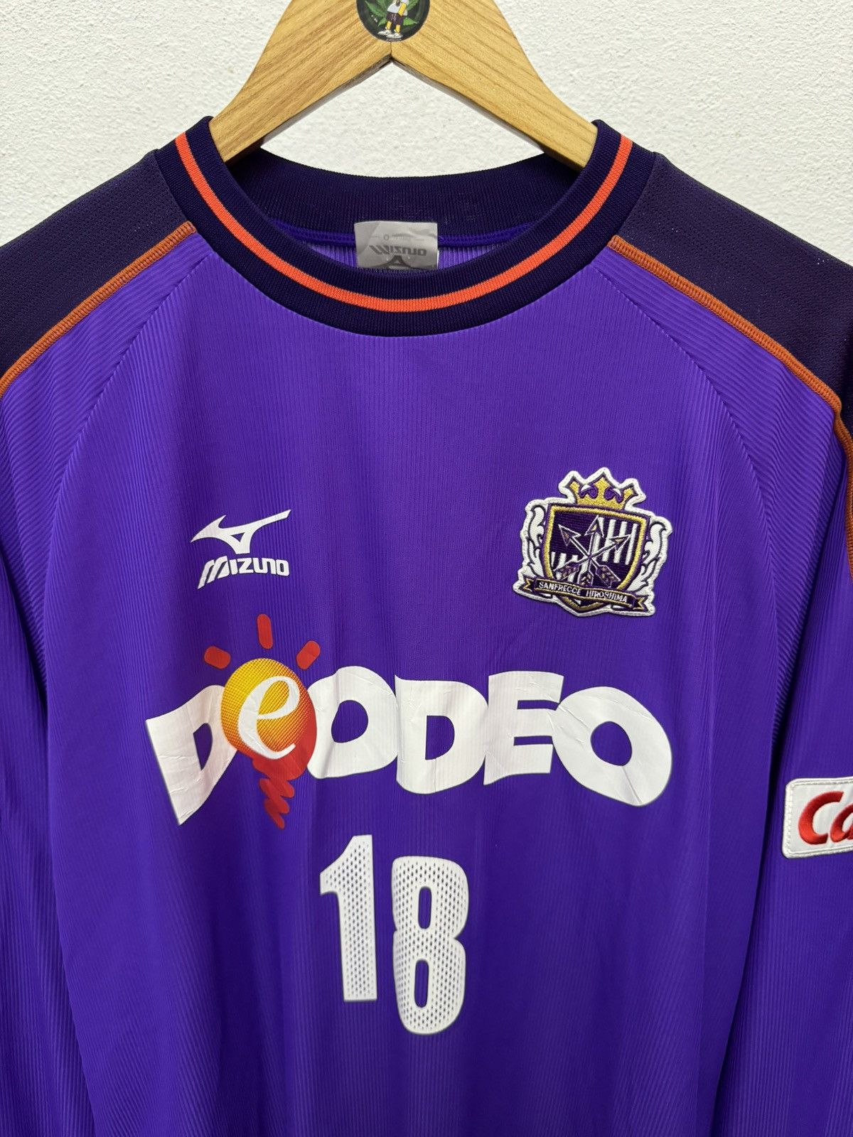 Japanese Brand × Vintage Sanfrecce Hiroshima 2005 Home Long Sleeve Jersey Shirt Size US L / EU 52-54 / 3 - 2 Thumbnail