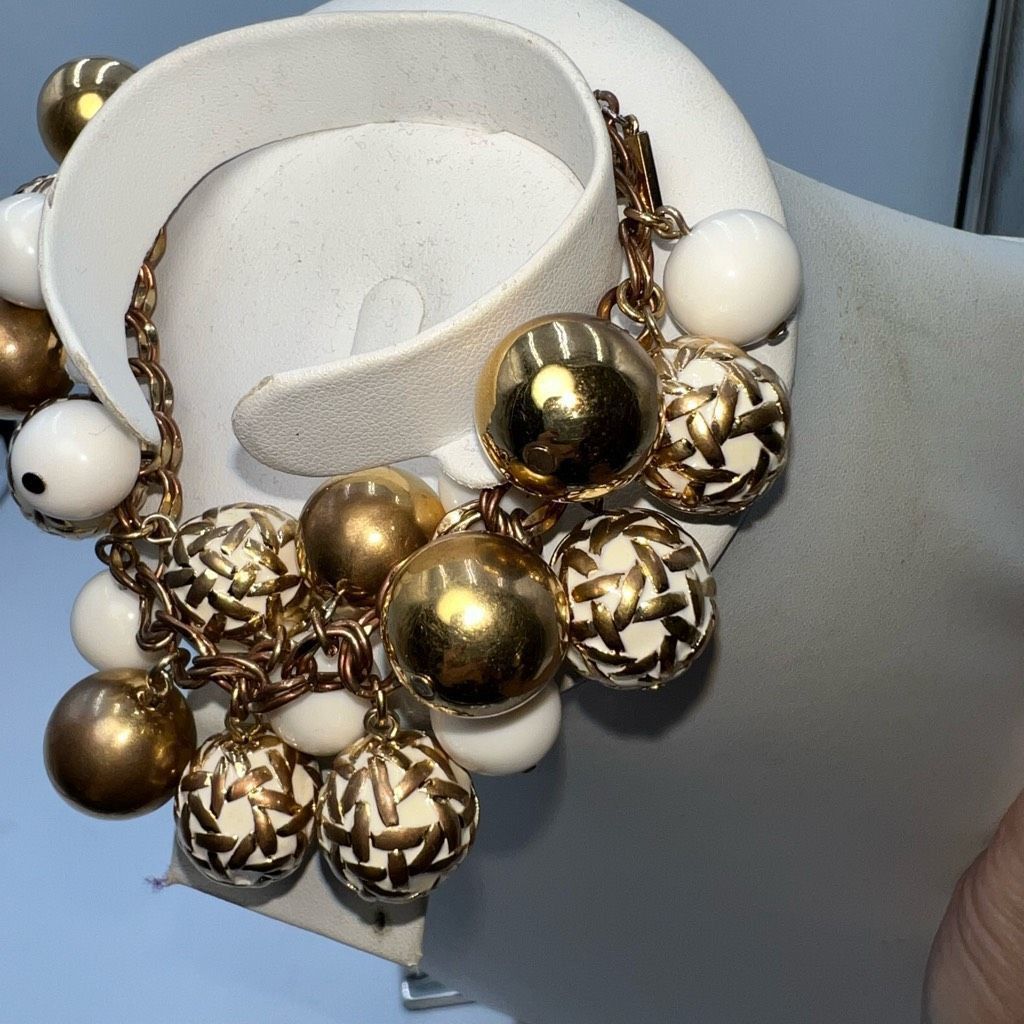 Kate Spade Kate Spade Vintage Bauble Charm Bracelet Bangle Keswick Can Size ONE SIZE - 2 Thumbnail