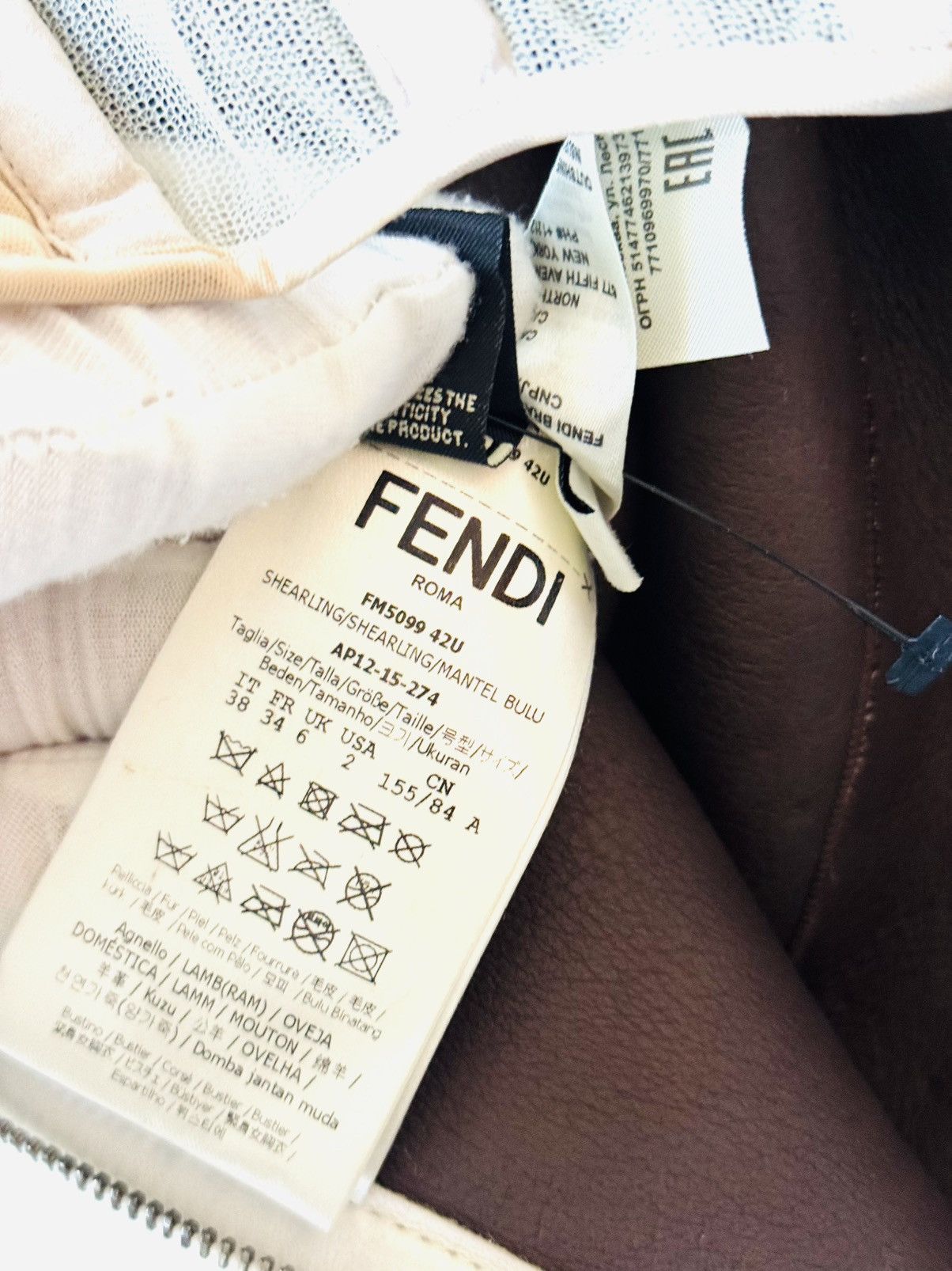 Fendi Fendi Fall by Karl 2015 white shearling mini dress sz 38 Size XS / US 0-2 / IT 36-38 - 4 Thumbnail
