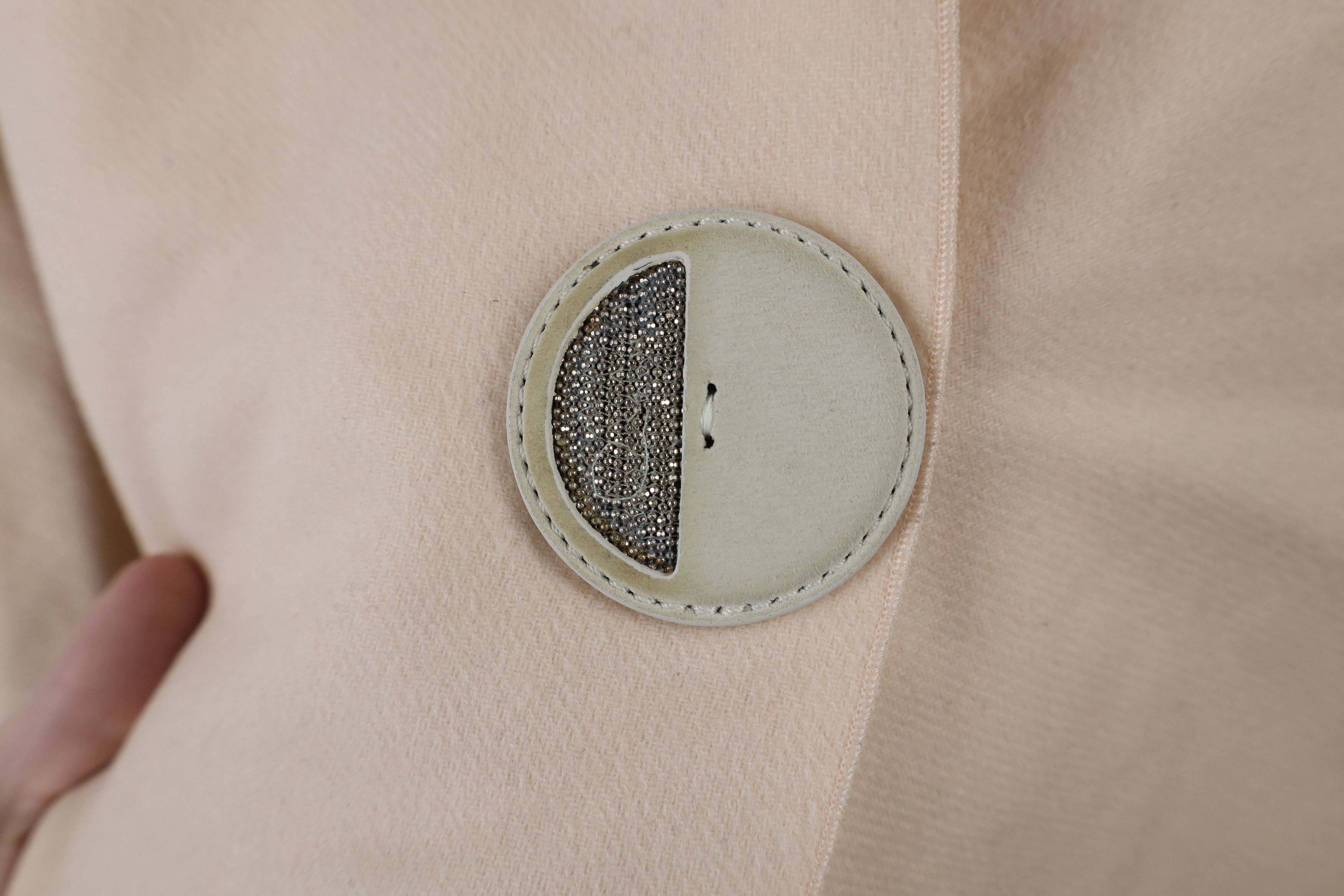 Fabiana Filippi × Vintage Fabiana Felippi Wool Chamois Leather Trim Big Button Jacket Size S / US 4 / IT 40 - 4 Thumbnail