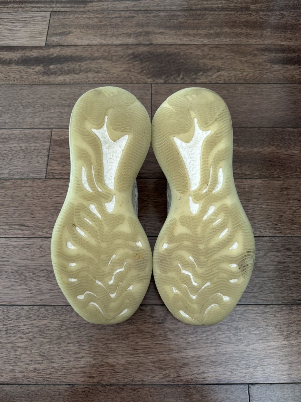 Adidas × Yeezy YEEZY 380 ALIEN Size US 9.5 / EU 42-43 - 4 Thumbnail