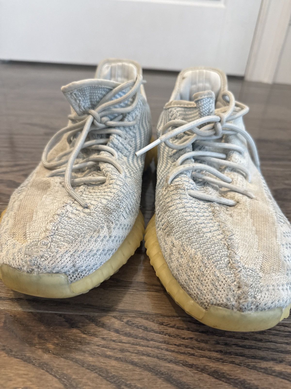 Yeezy Cloud White Yeezy 350 V2 Size US 11 / EU 44 - 2 Thumbnail