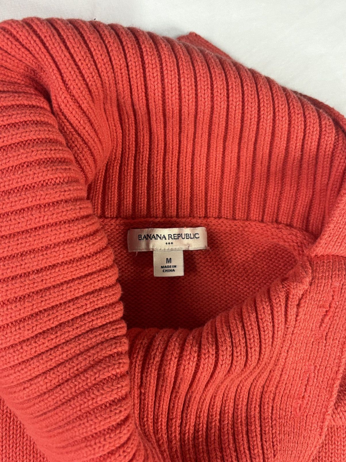 Banana Republic Banana Republic Turtle Neck Sweater | $30 Size M / US 6-8 / IT 42-44 - 3 Thumbnail