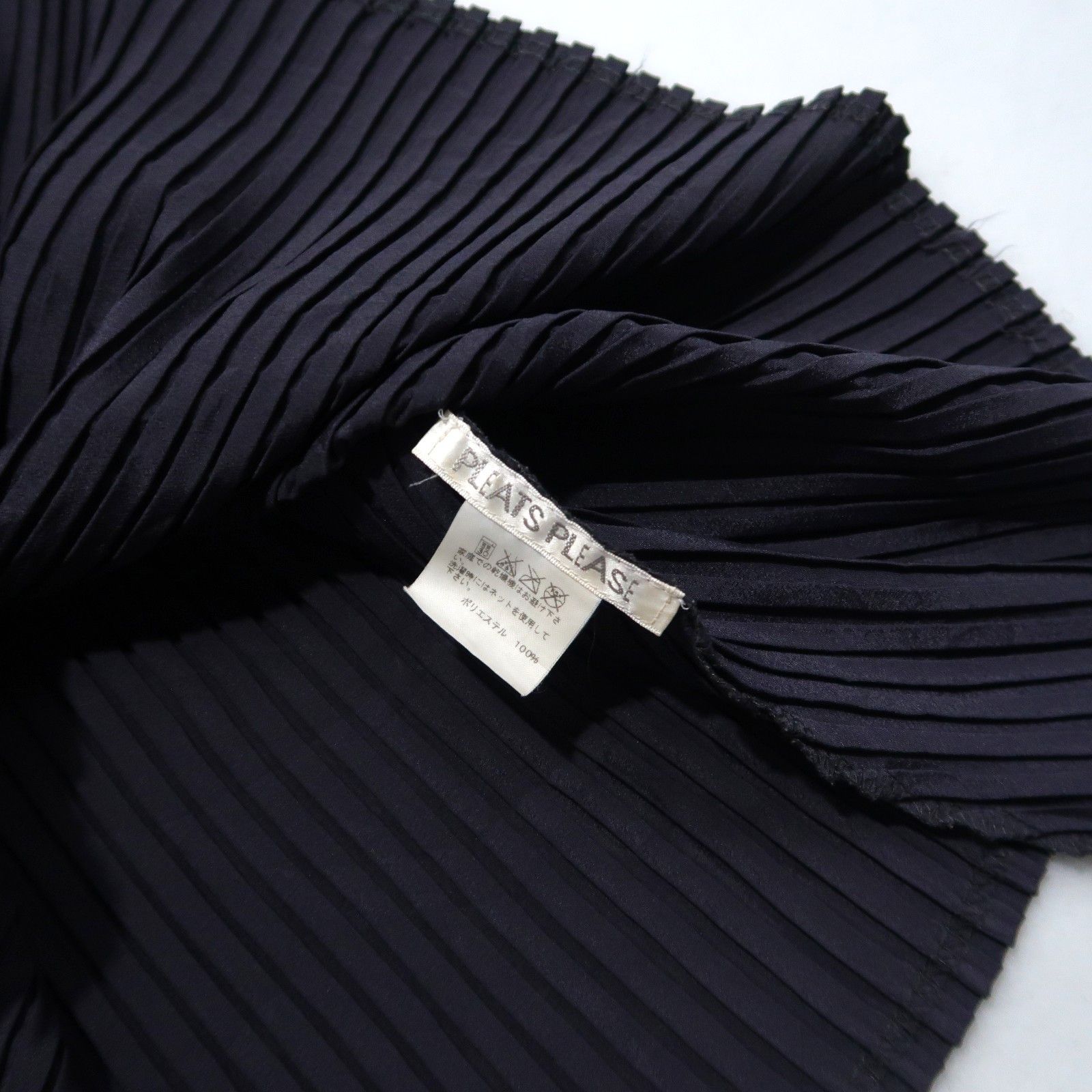Pleats Please Issey Miyake Issey Miyake Pleats Please Gothic Vest Gray Size US M / EU 48-50 / 2 - 7 Thumbnail
