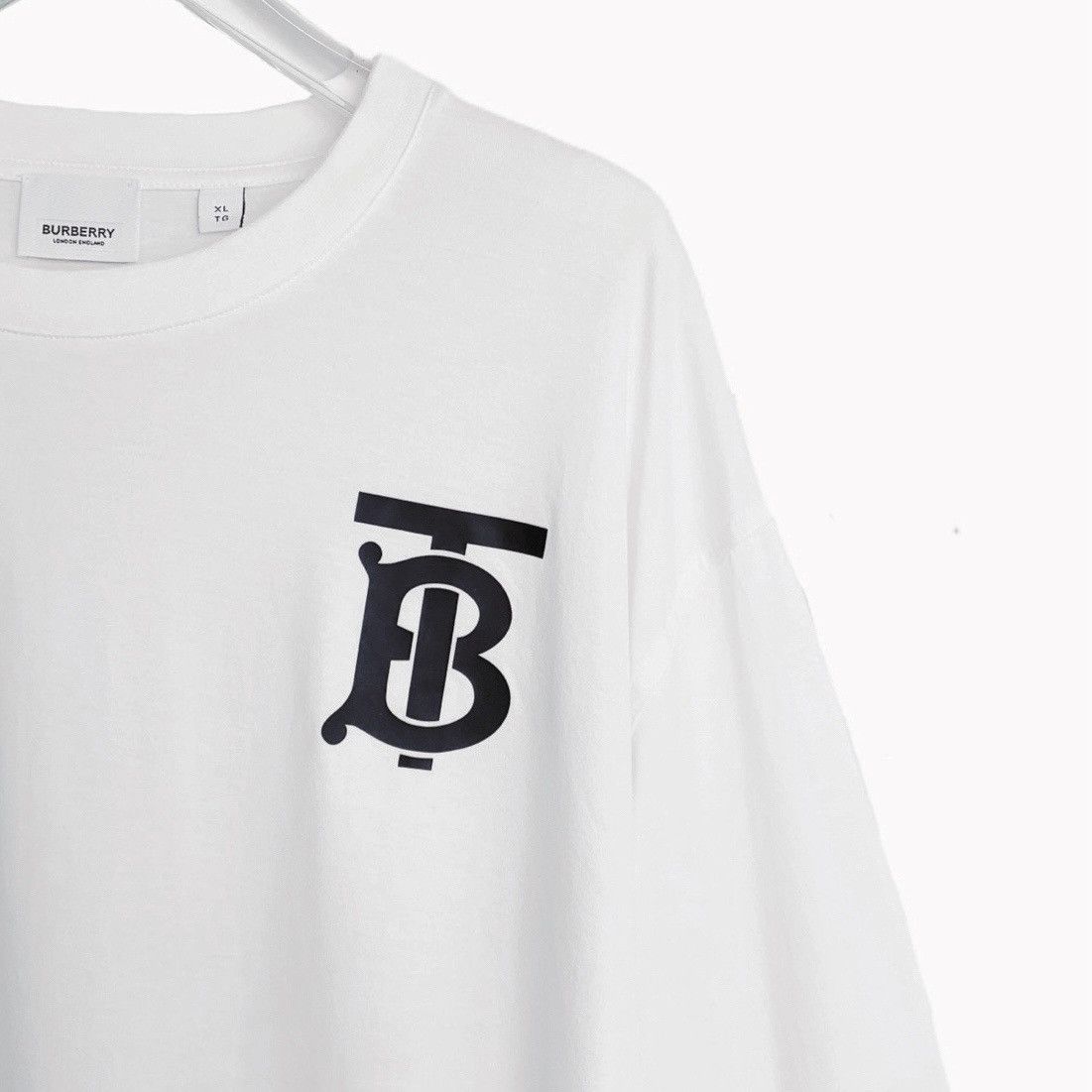 Burberry Burberry White Long Sleeve Sweatshirt K26WX Size US XL / EU 56 / 4 - 3 Thumbnail