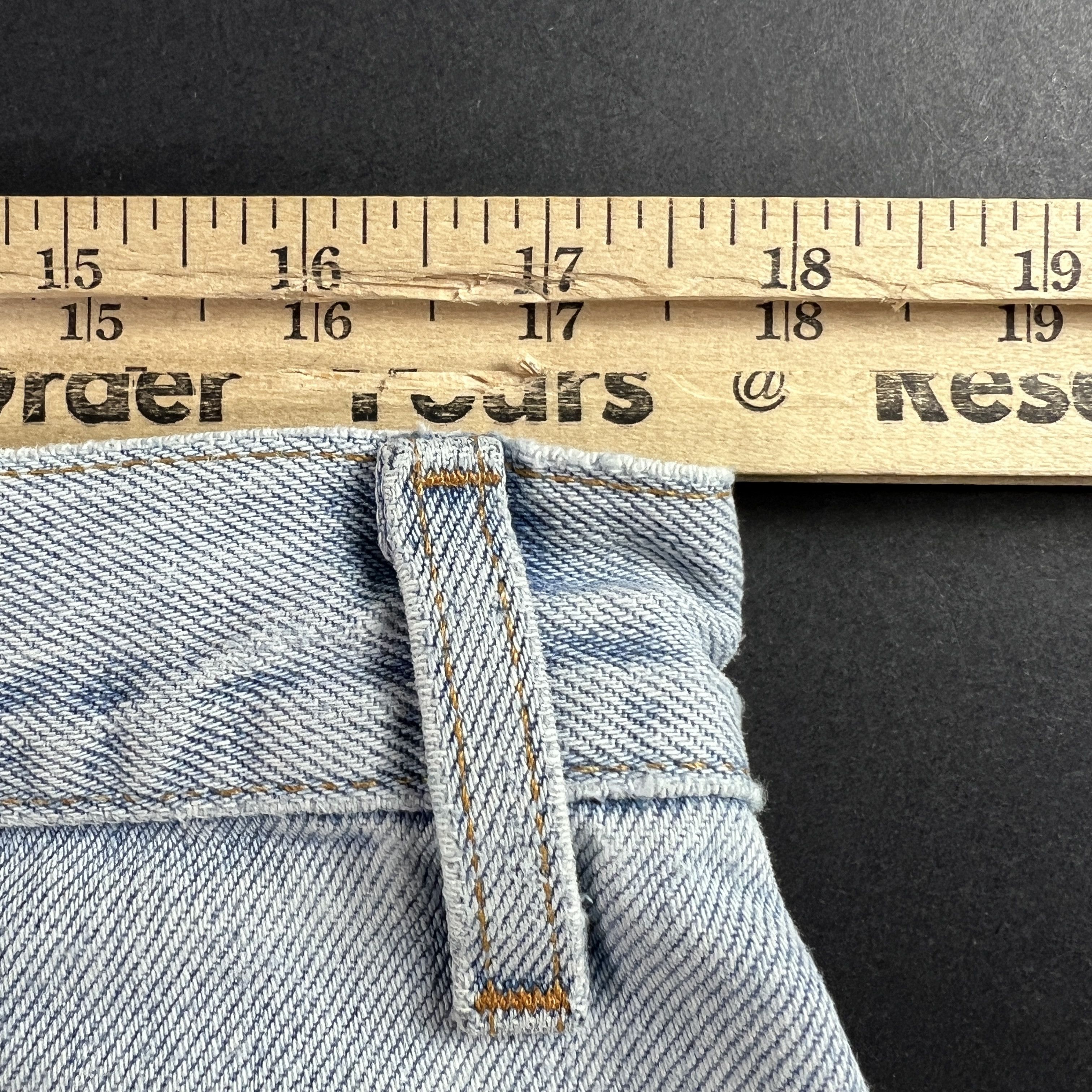 Levi's Y2K Levi's Jeans 560 Loose Tapered Blue Faded Cotton Denim Size US 35 - 24 Thumbnail