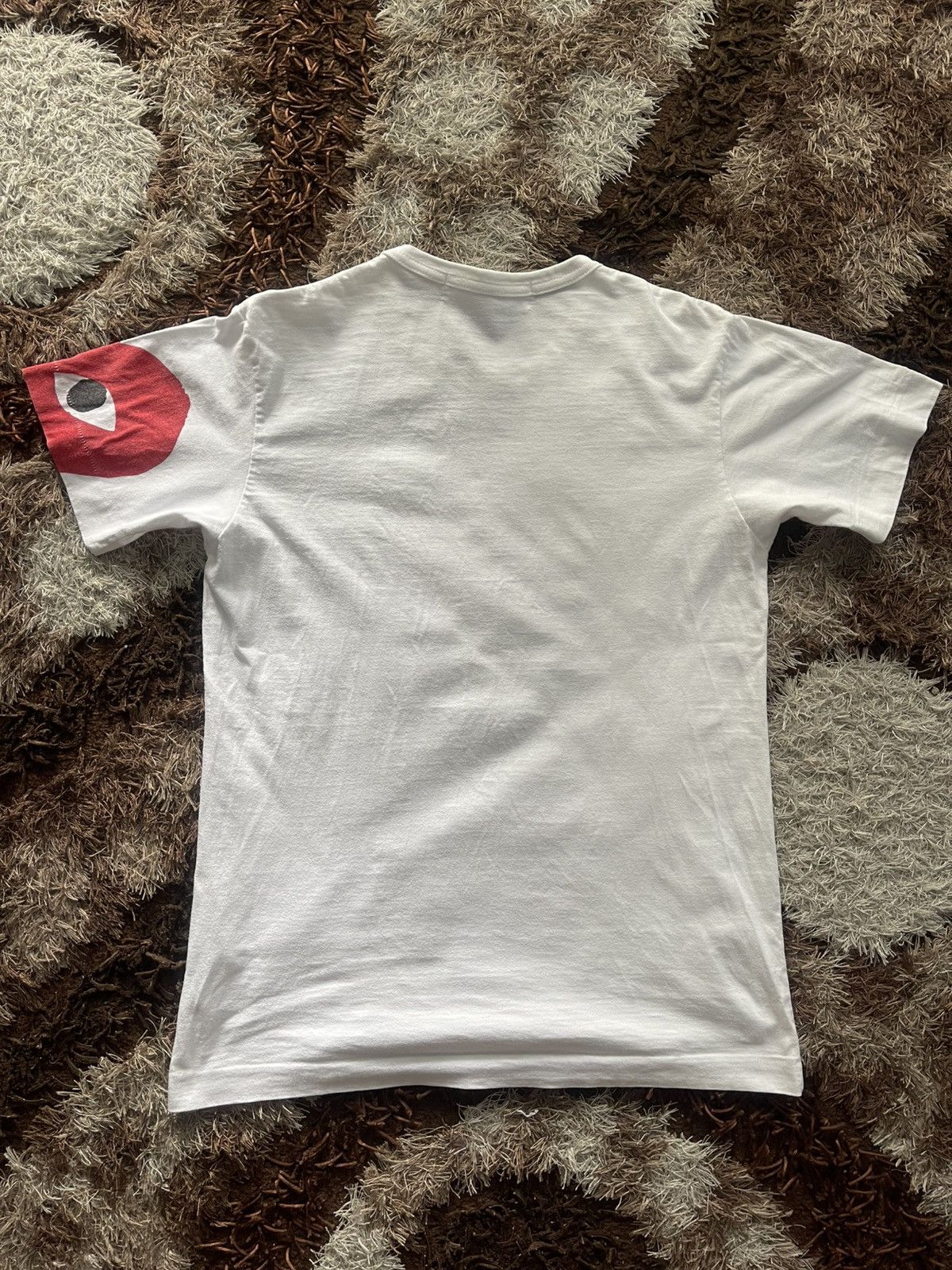 Comme des Garcons VINTAGE PLAY COMME DES GARCONS HEART TEE VERY RARE Size US L / EU 52-54 / 3 - 9 Thumbnail