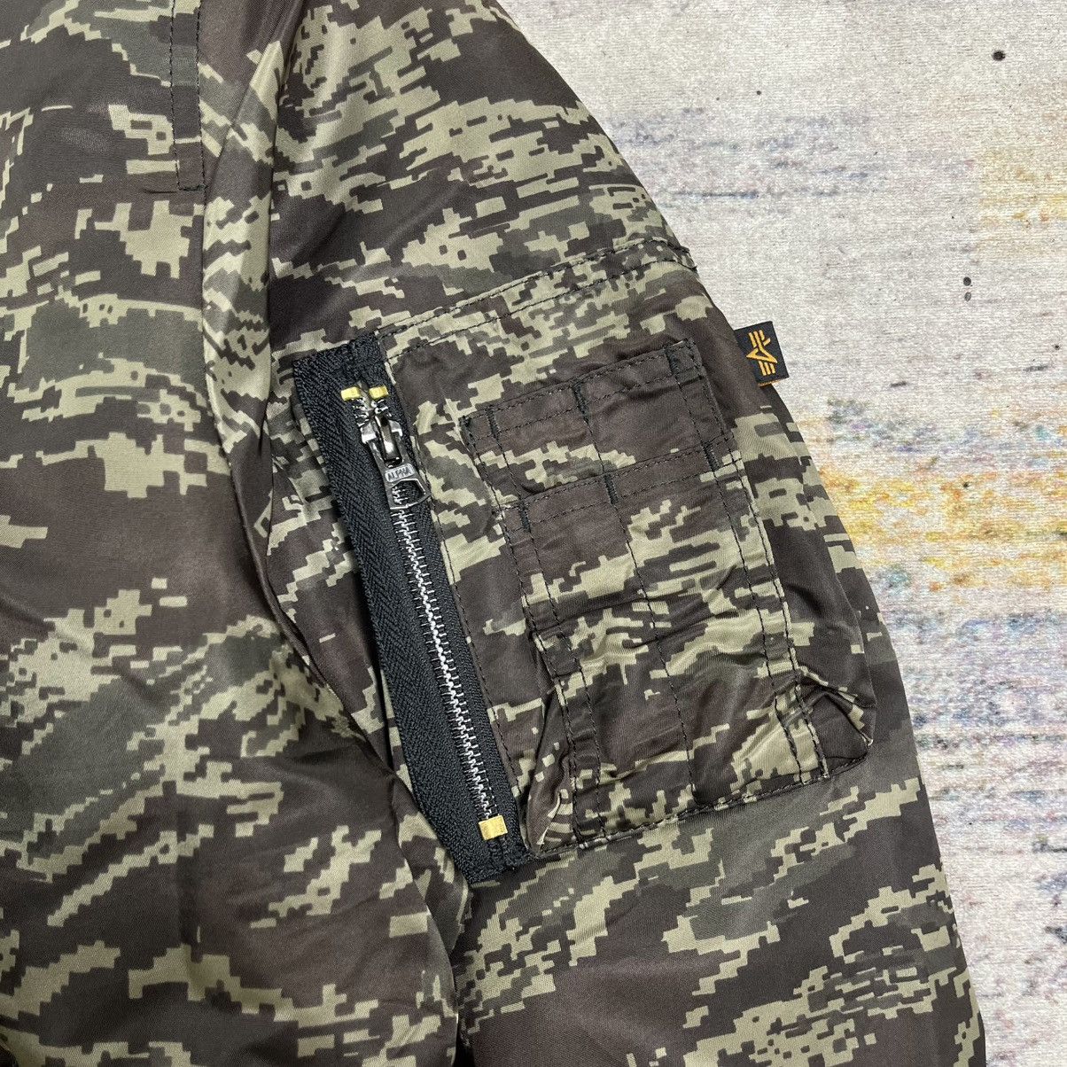 Alpha Industries Alpha industries digital camouflage Ma-1 bomber jacket Size US XL / EU 56 / 4 - 4 Thumbnail
