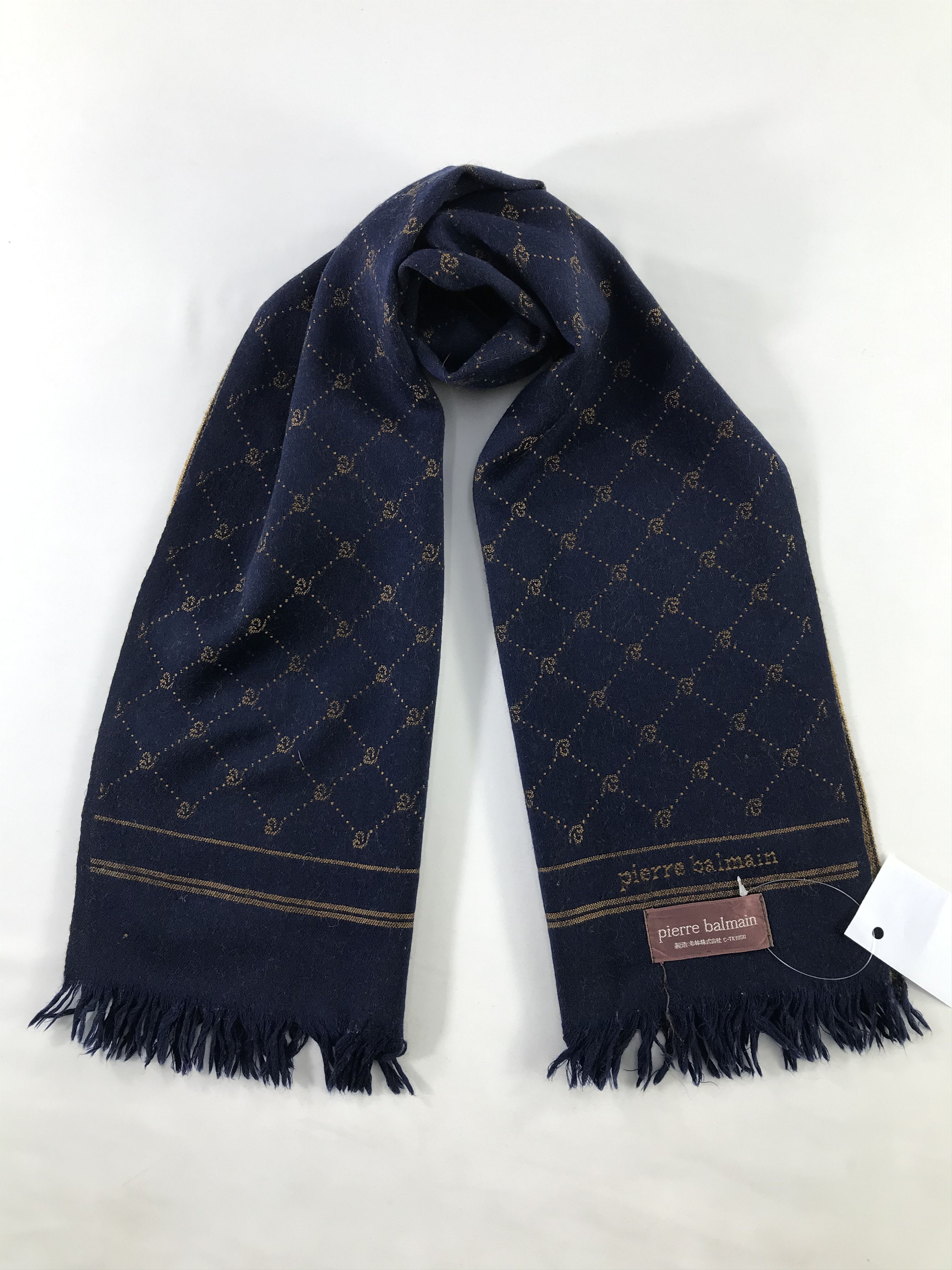 Vintage Pierre Balmain Scarf / Muffler / Neckwear - WW2081 Size ONE SIZE - 1 Thumbnail